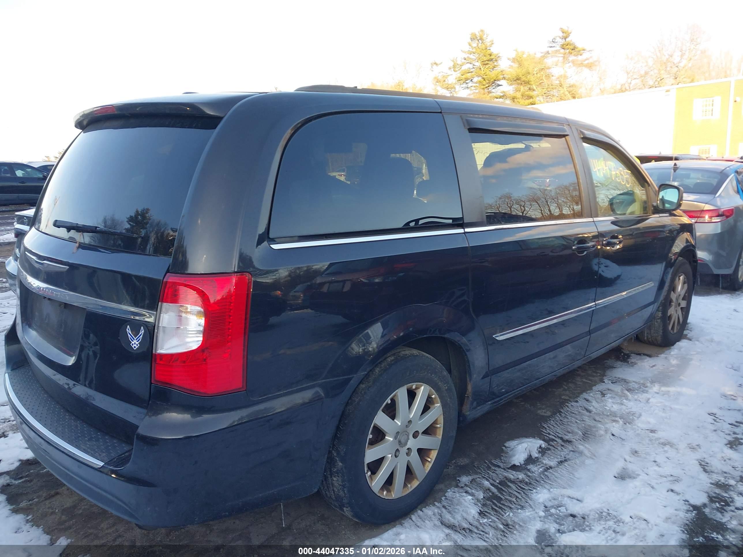 CHRYSLER TOWN image 4