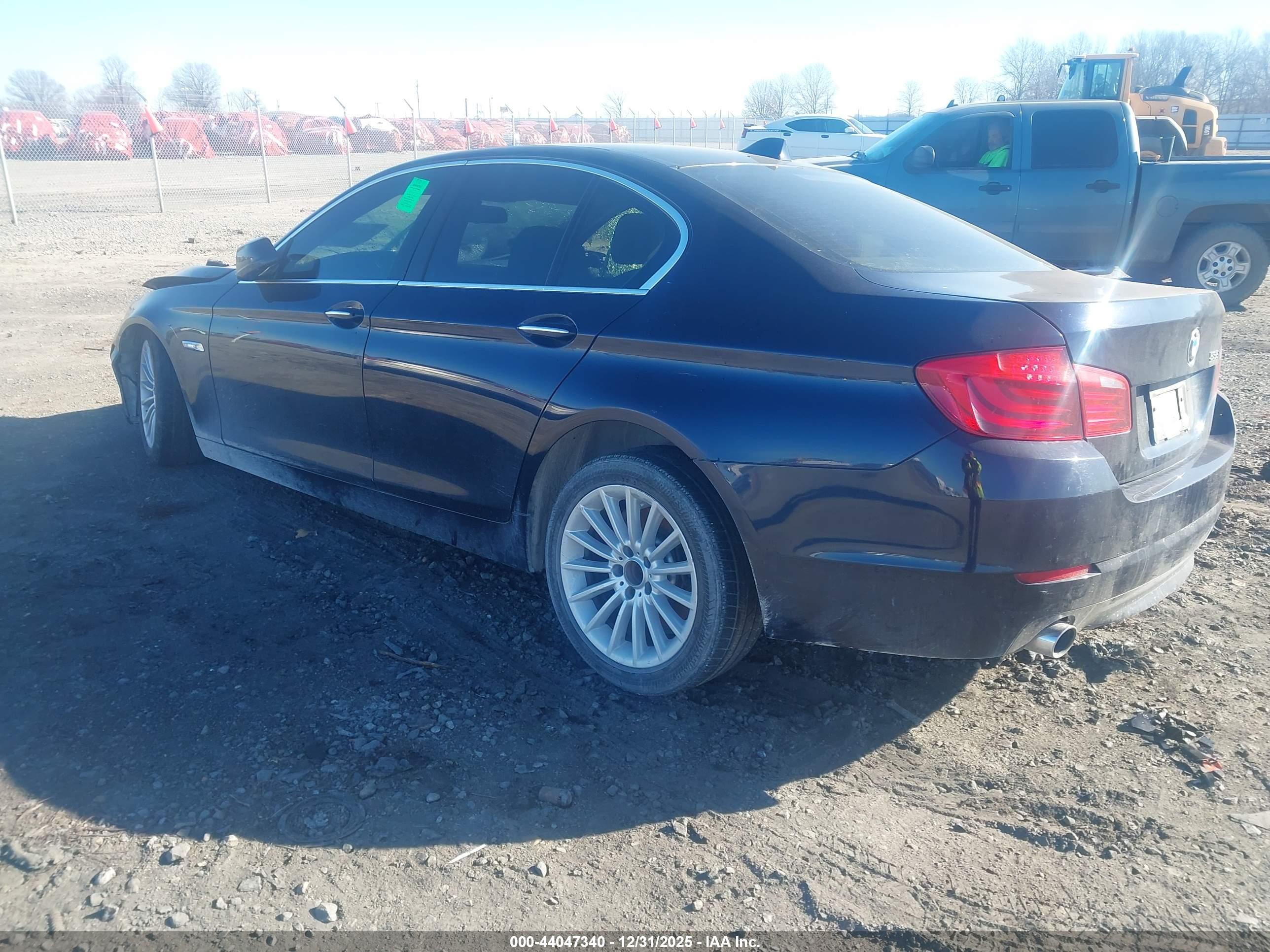 BMW 535I image 3