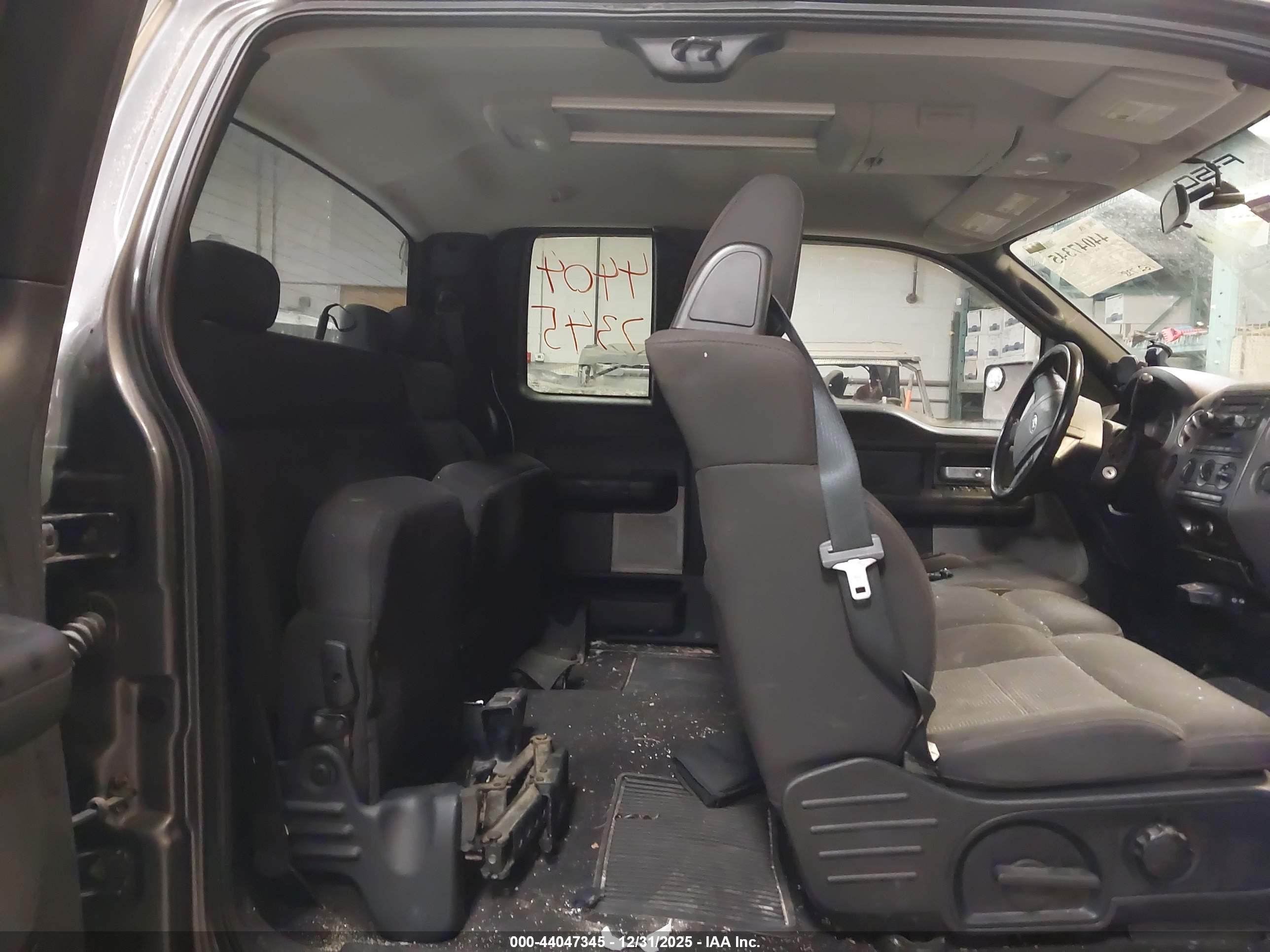FORD F-150 image 8