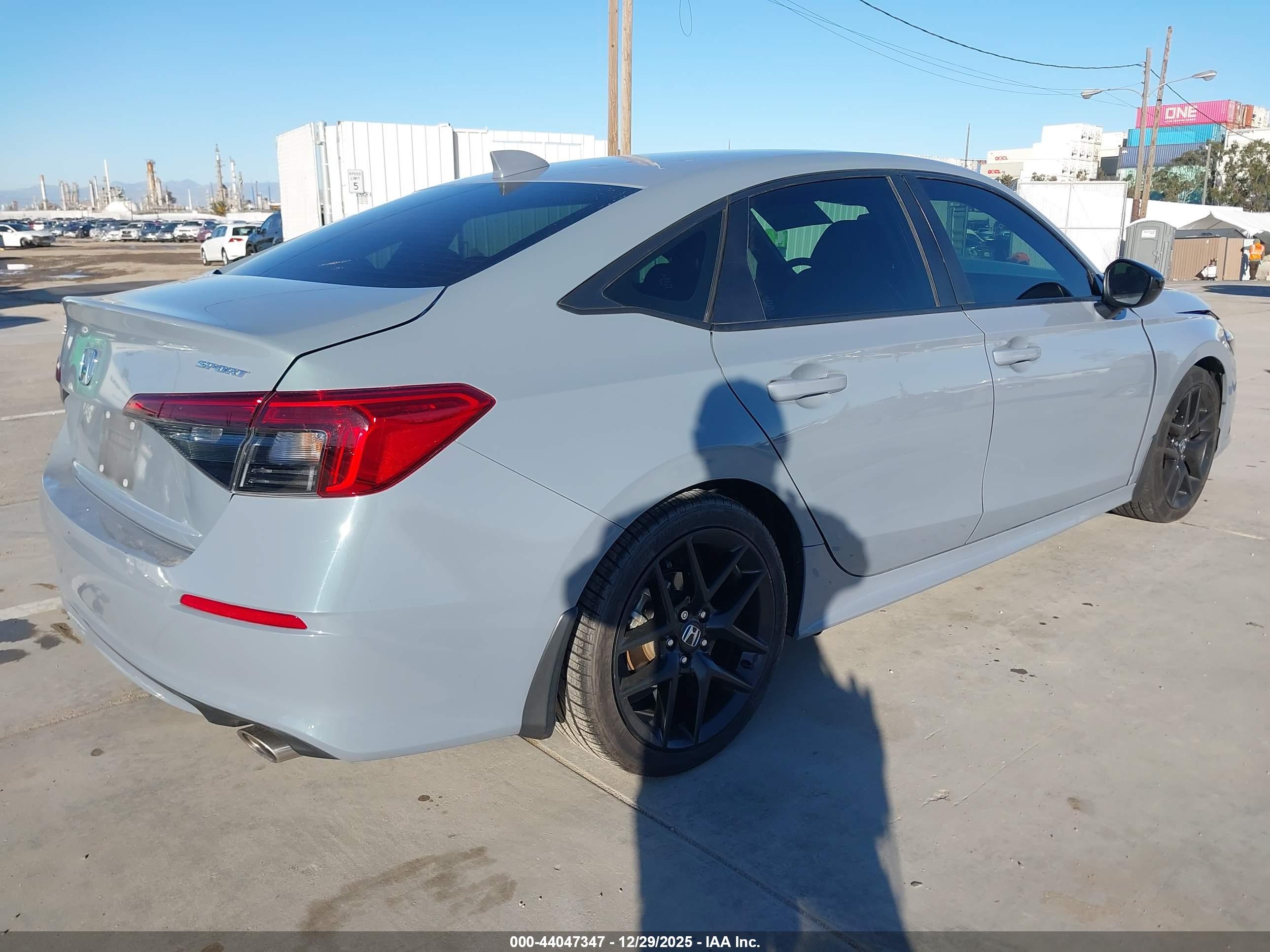 HONDA CIVIC image 4