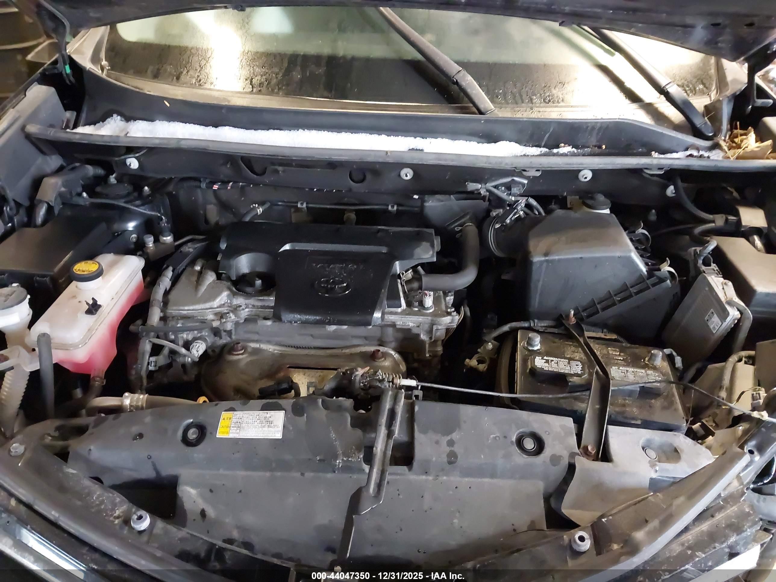 TOYOTA RAV4 image 10