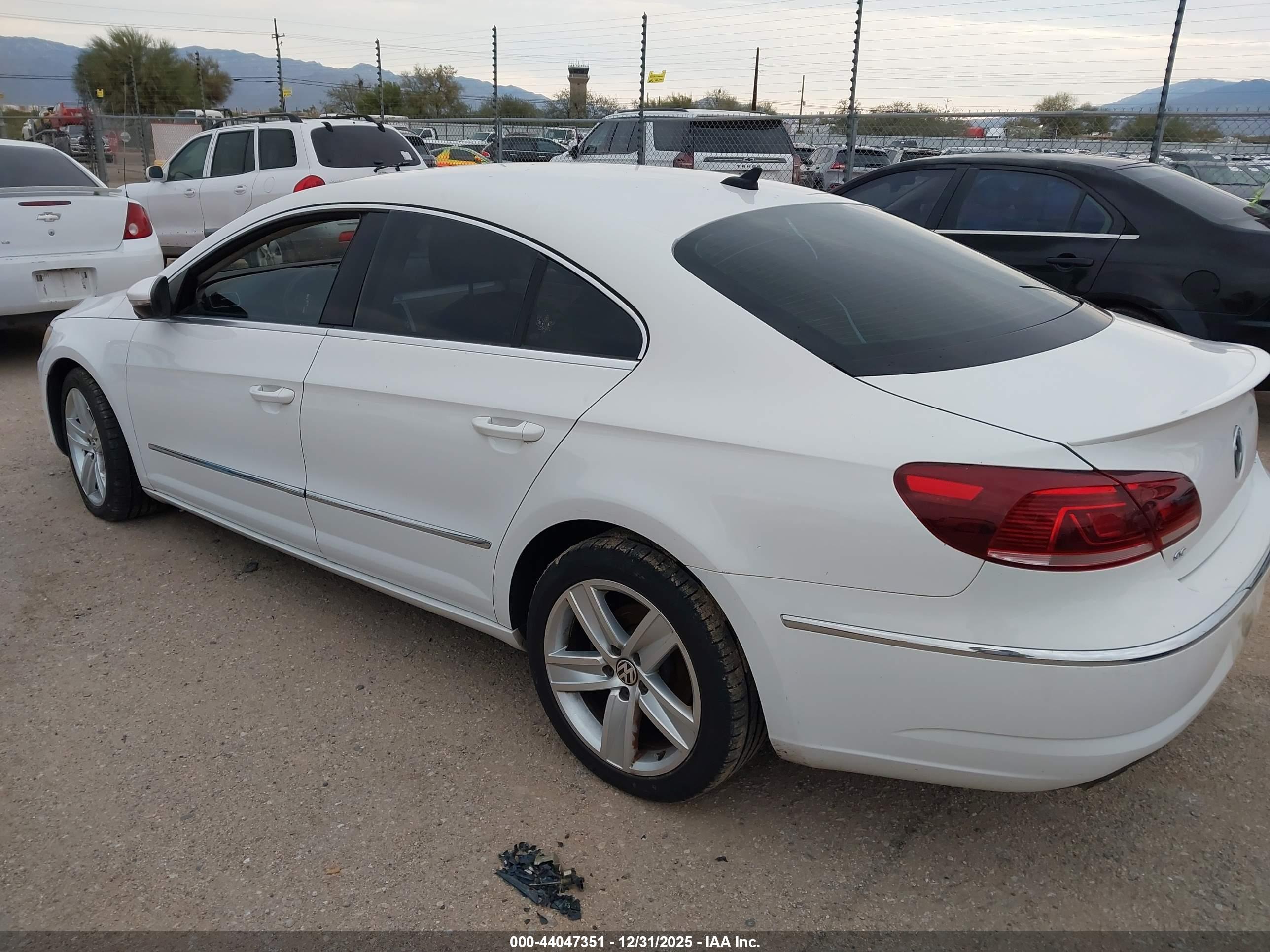 VOLKSWAGEN CC image 3
