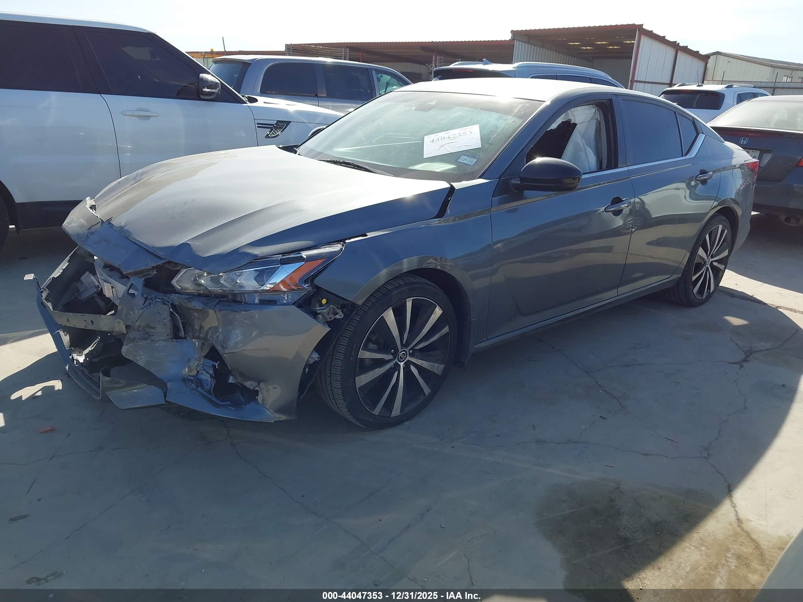 NISSAN ALTIMA image 2