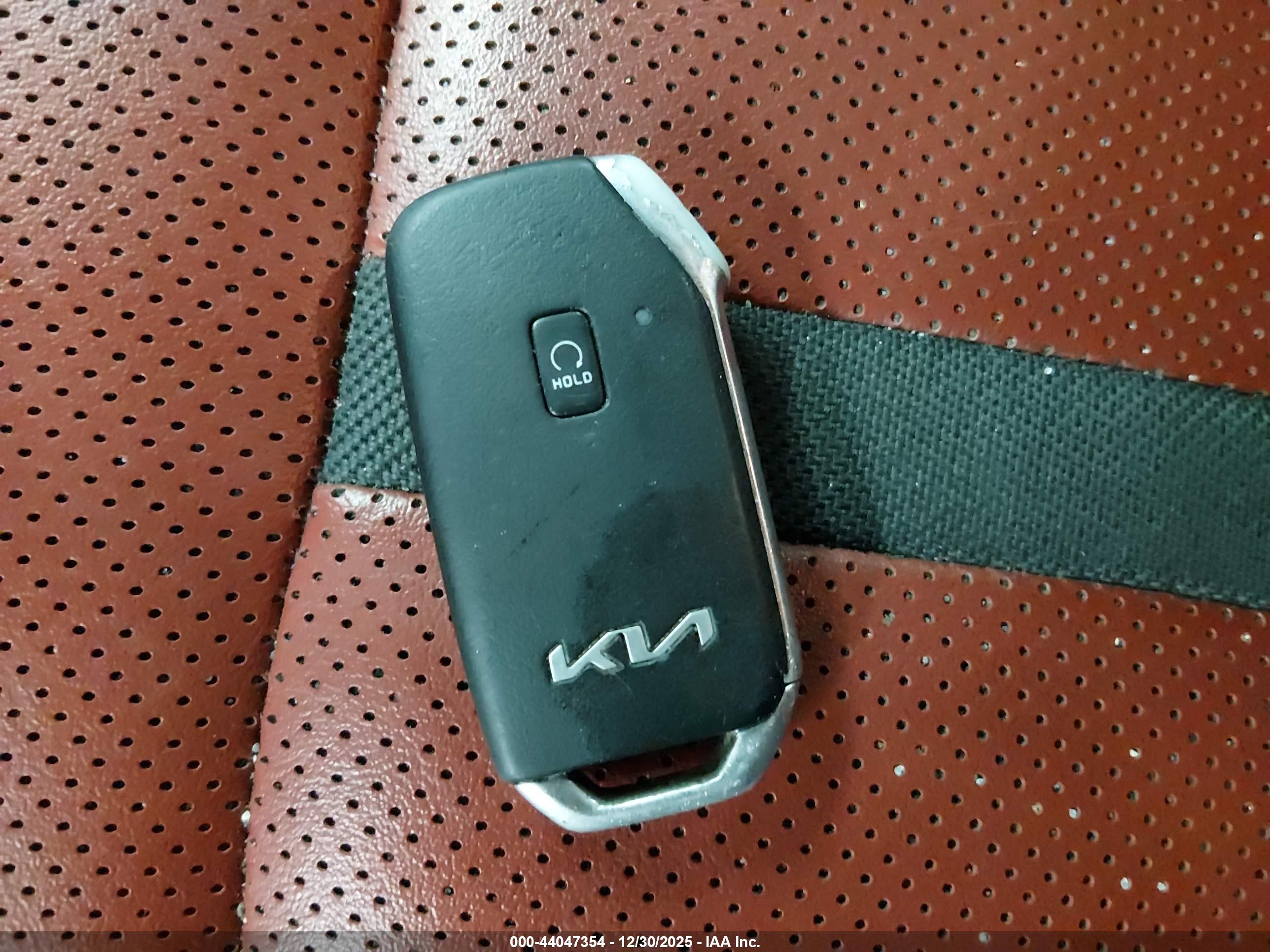 KIA K5 image 11