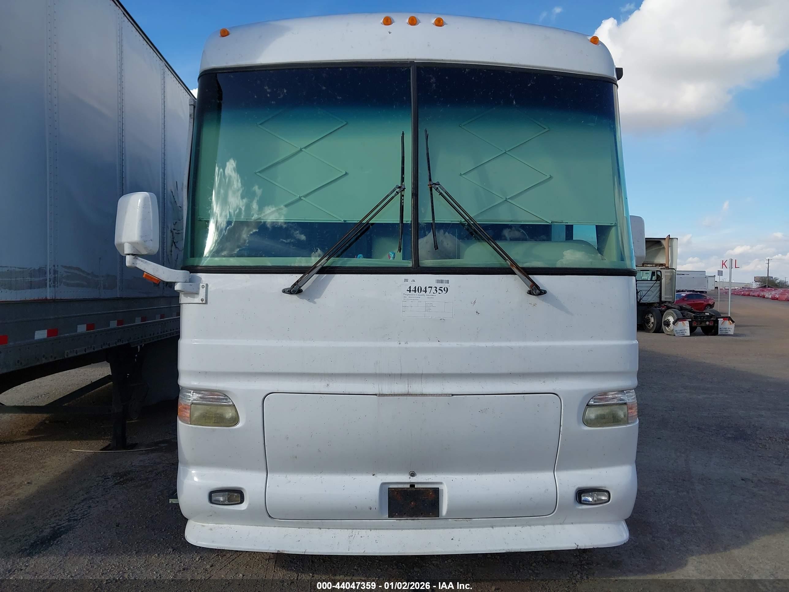FREIGHTLINER CHASSIS image 6