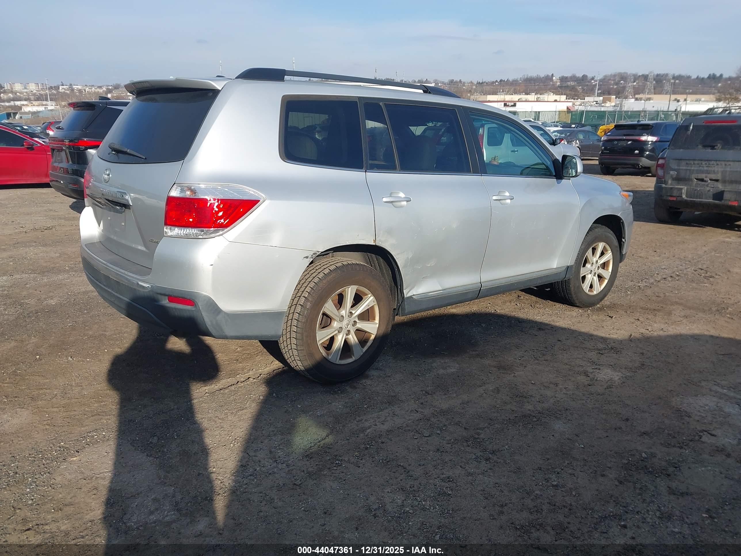 TOYOTA HIGHLANDER image 4