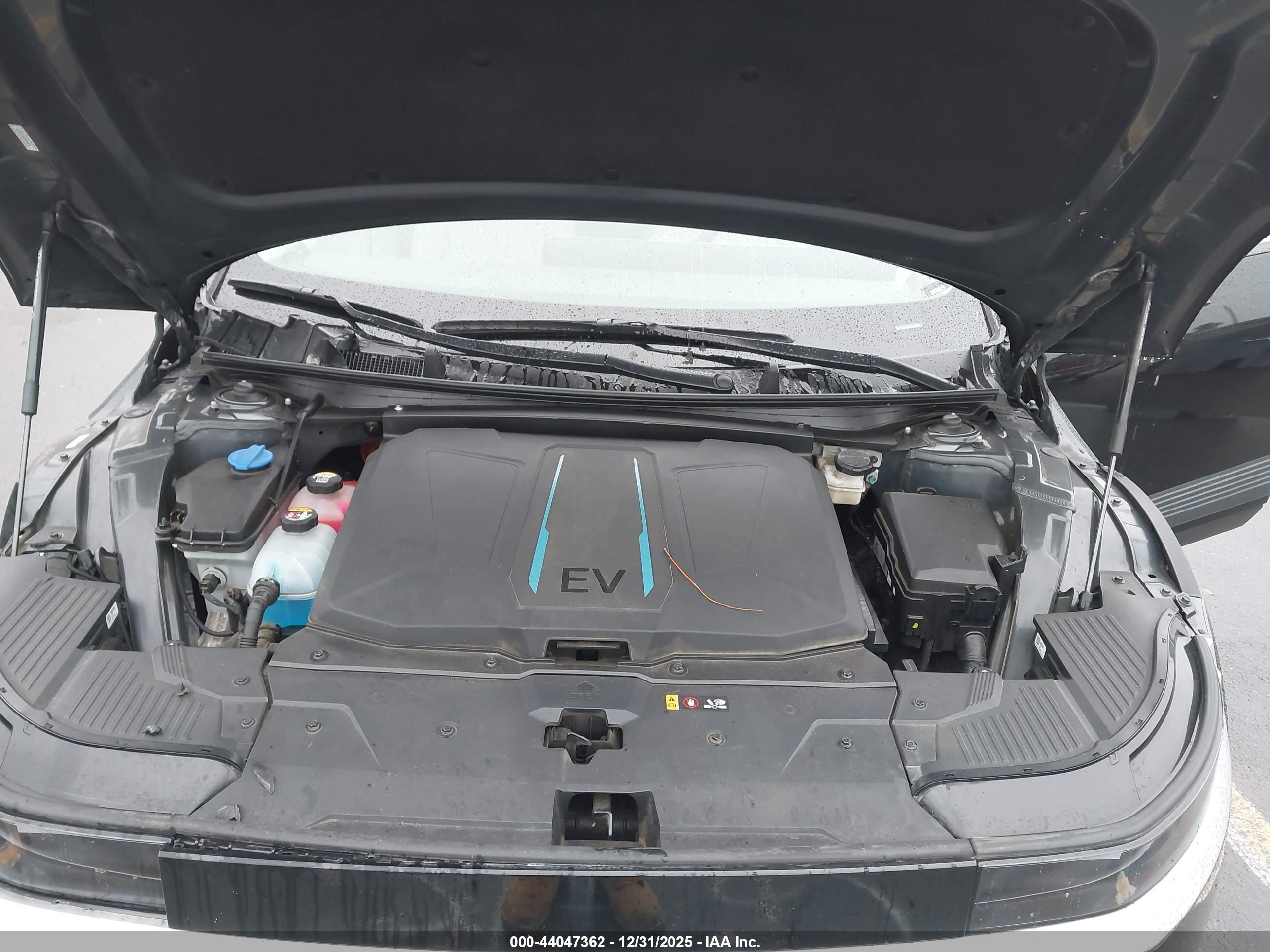 HYUNDAI IONIQ image 10