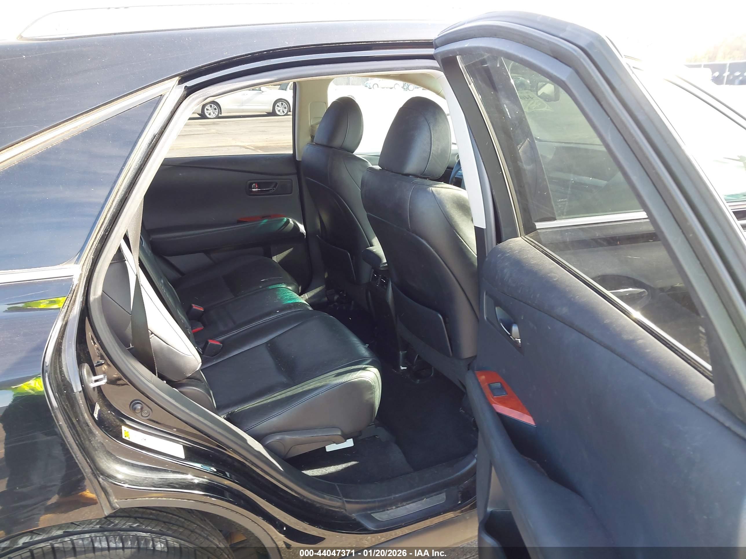 LEXUS RX image 8