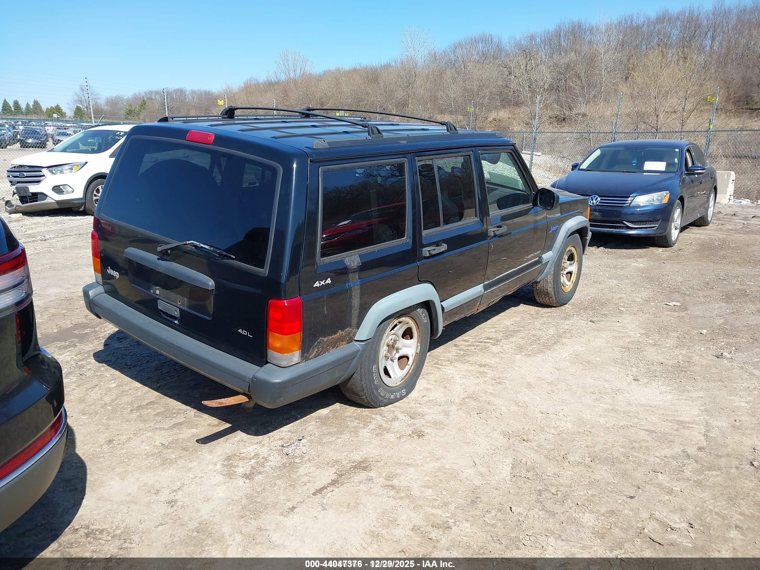 JEEP CHEROKEE image 4