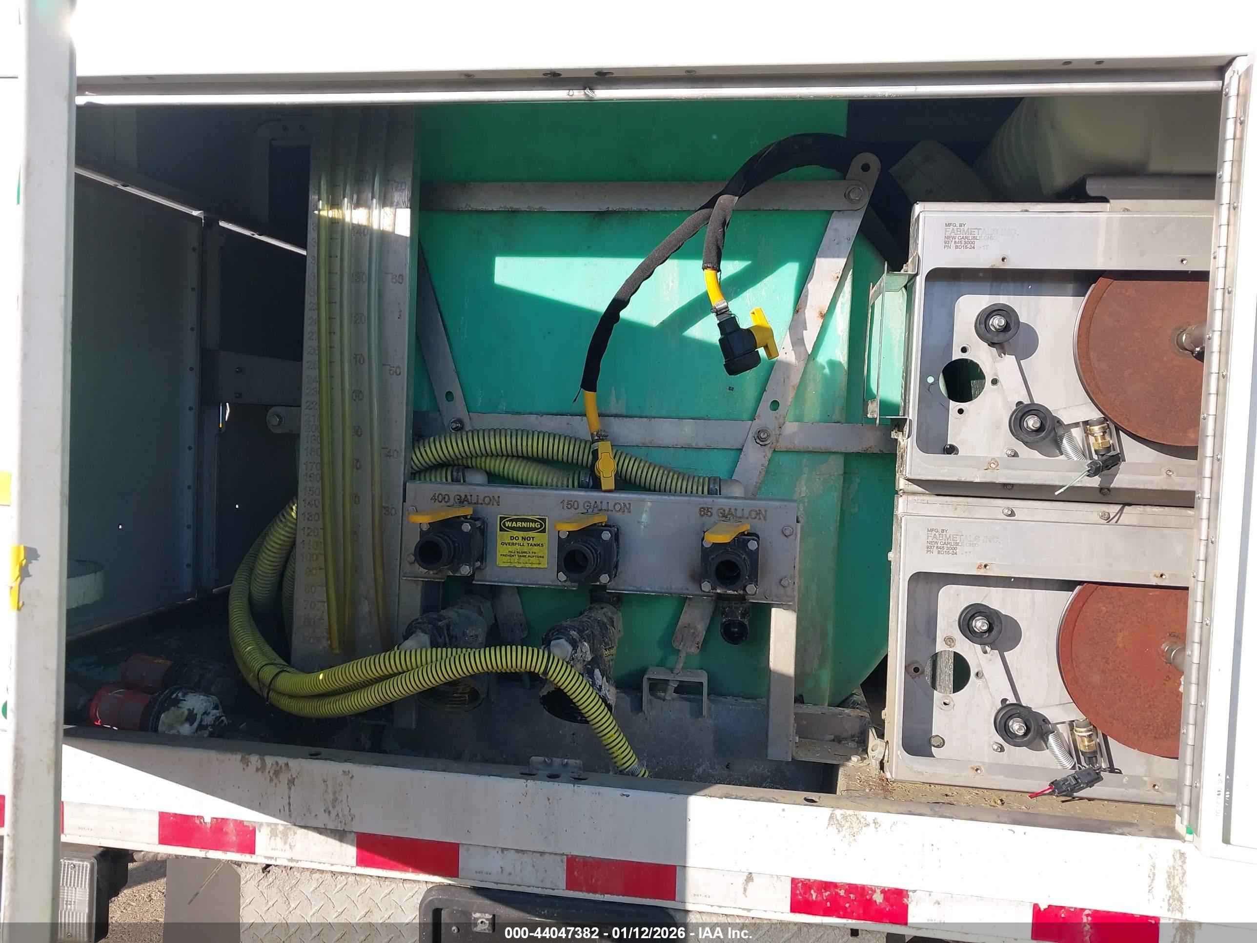 ISUZU NPR image 7