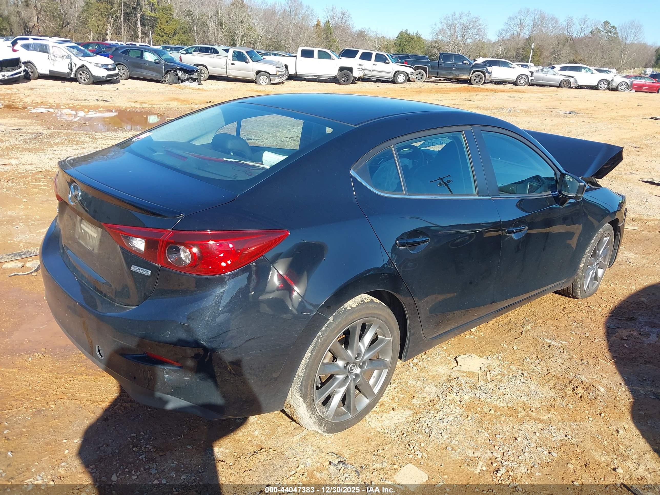 MAZDA MAZDA3 image 4