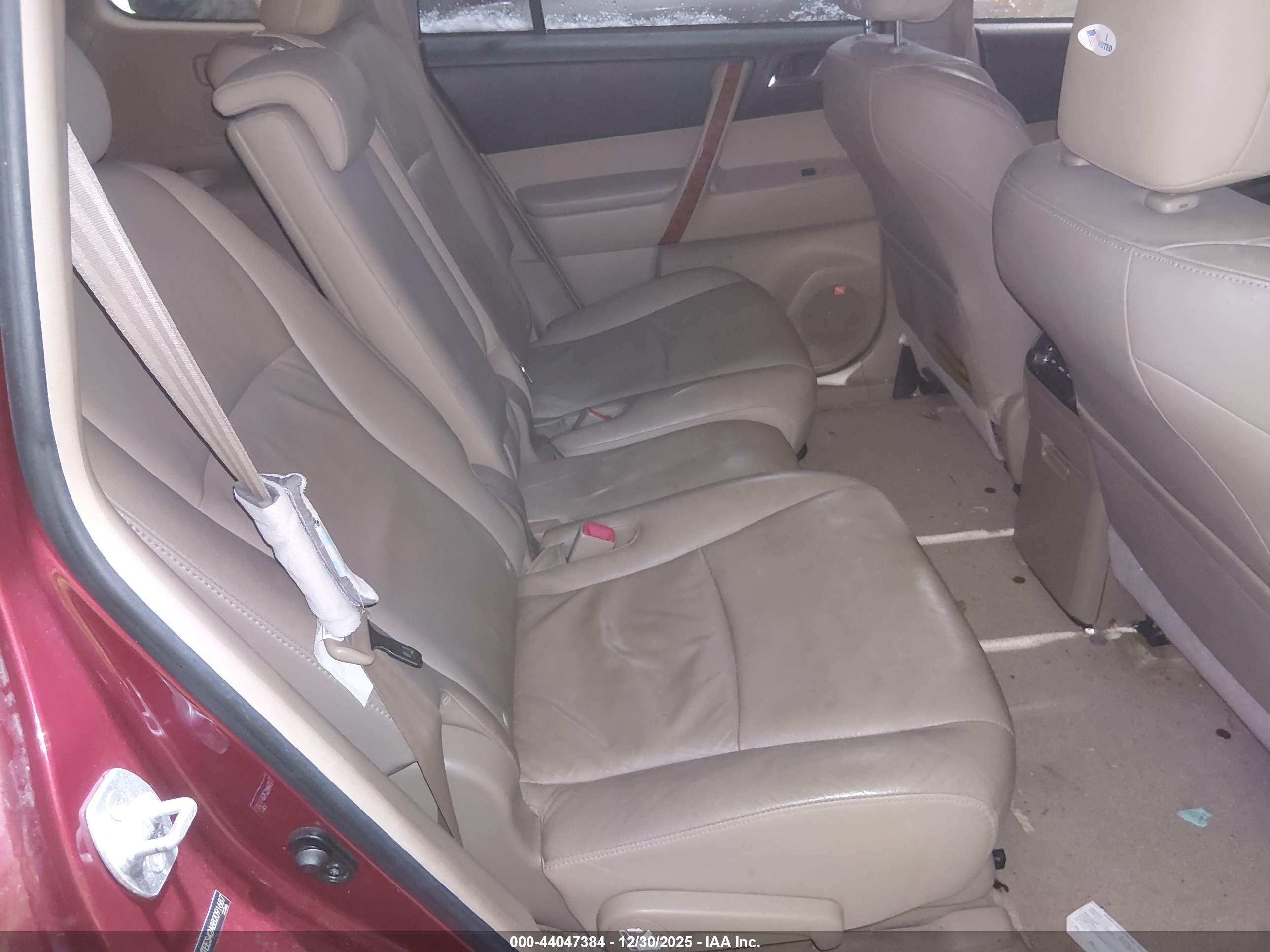 TOYOTA HIGHLANDER image 8