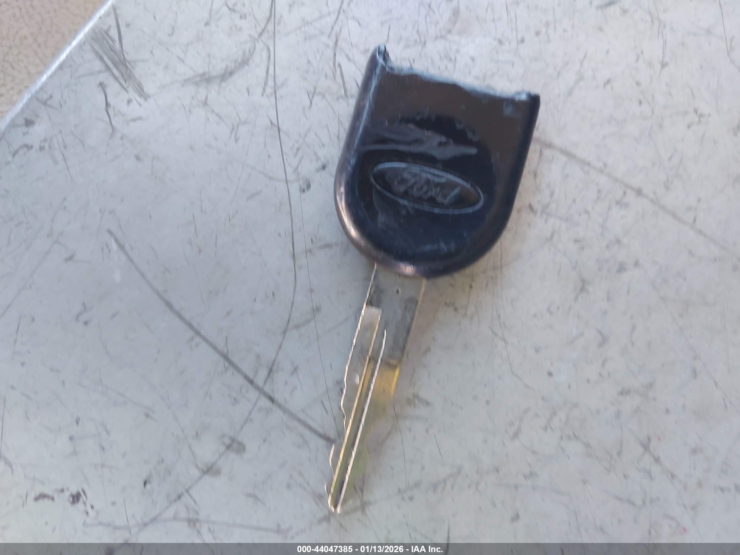 FORD EXPLORER image 11