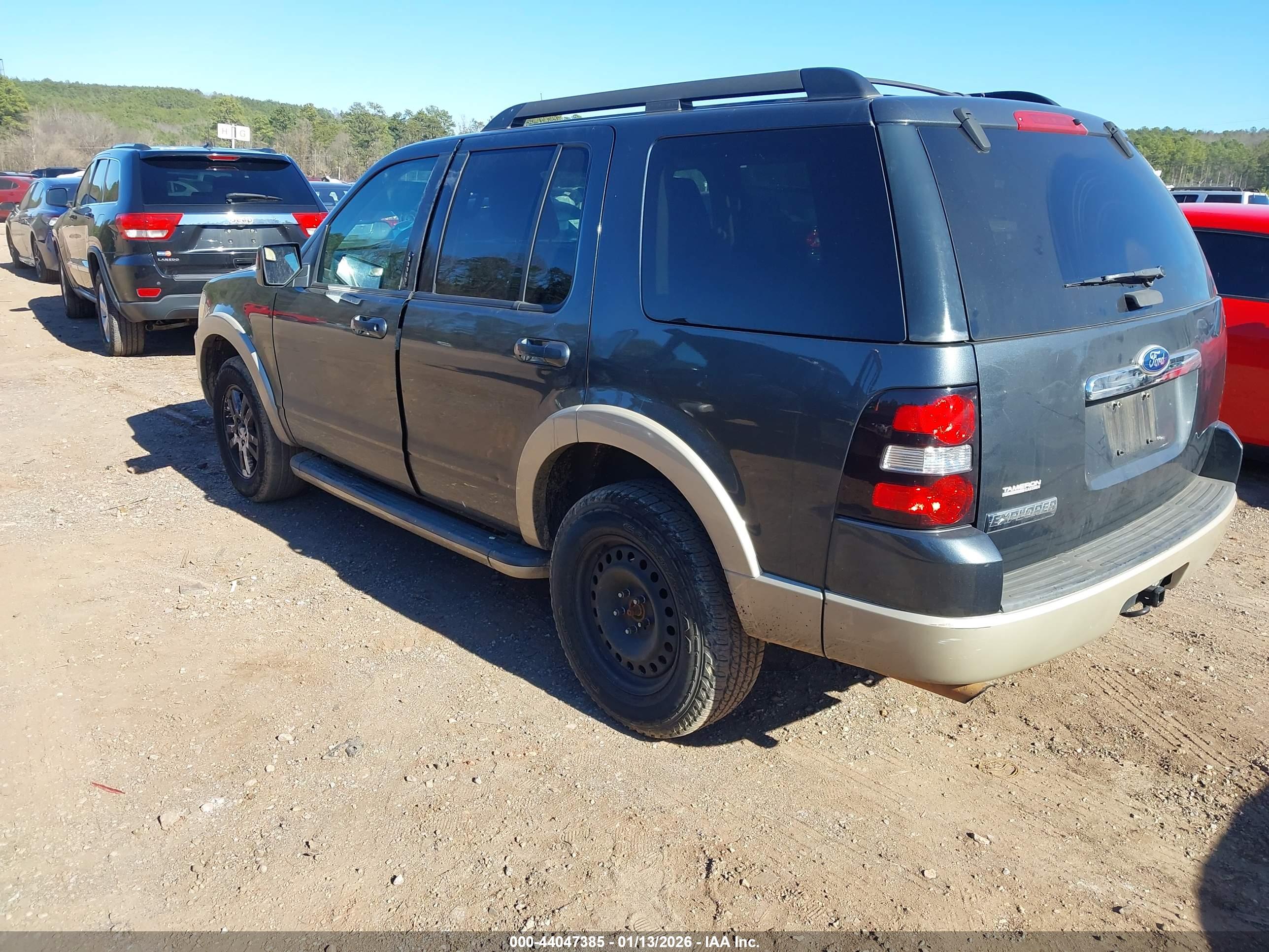 FORD EXPLORER image 3