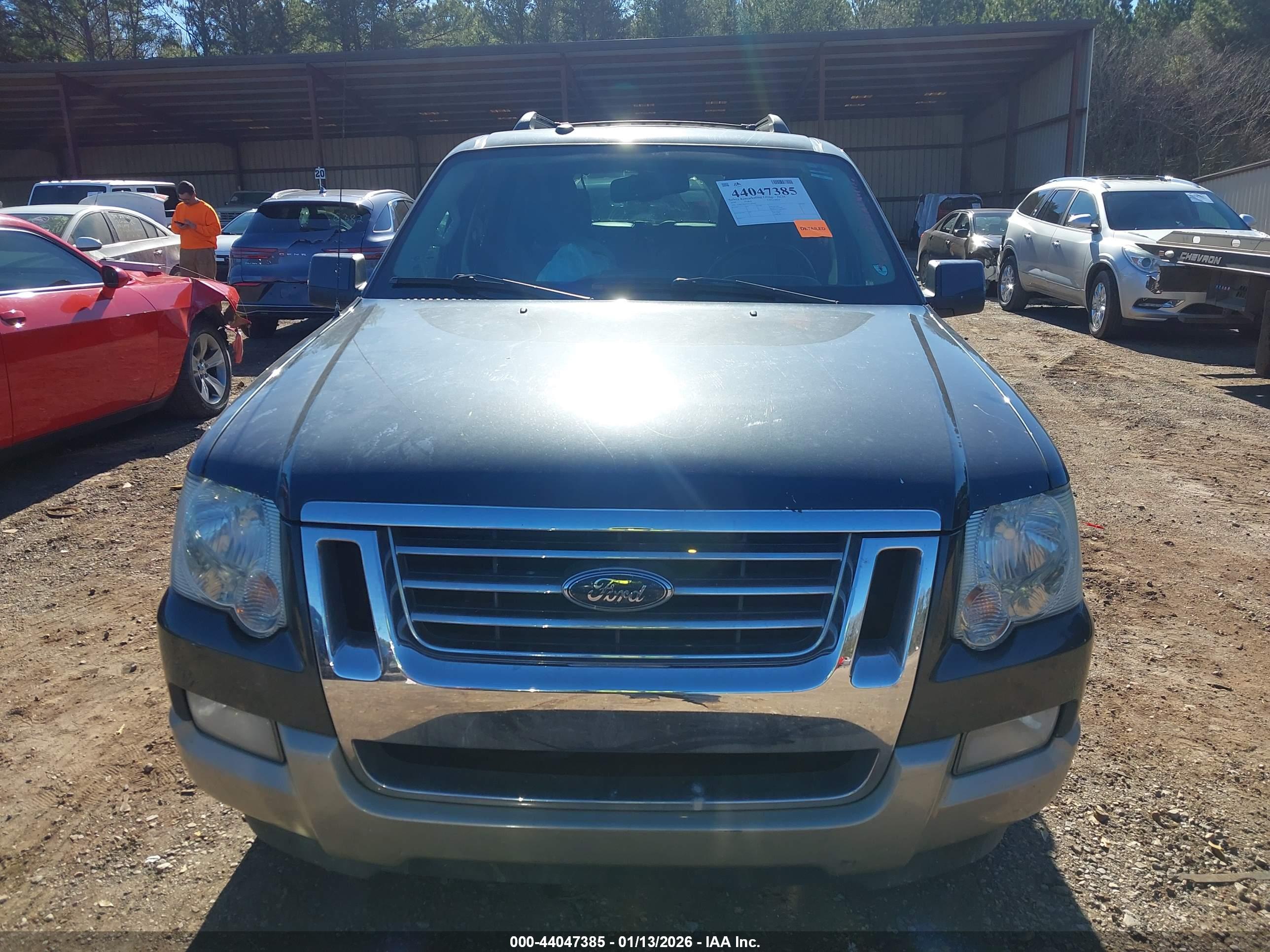 FORD EXPLORER image 6