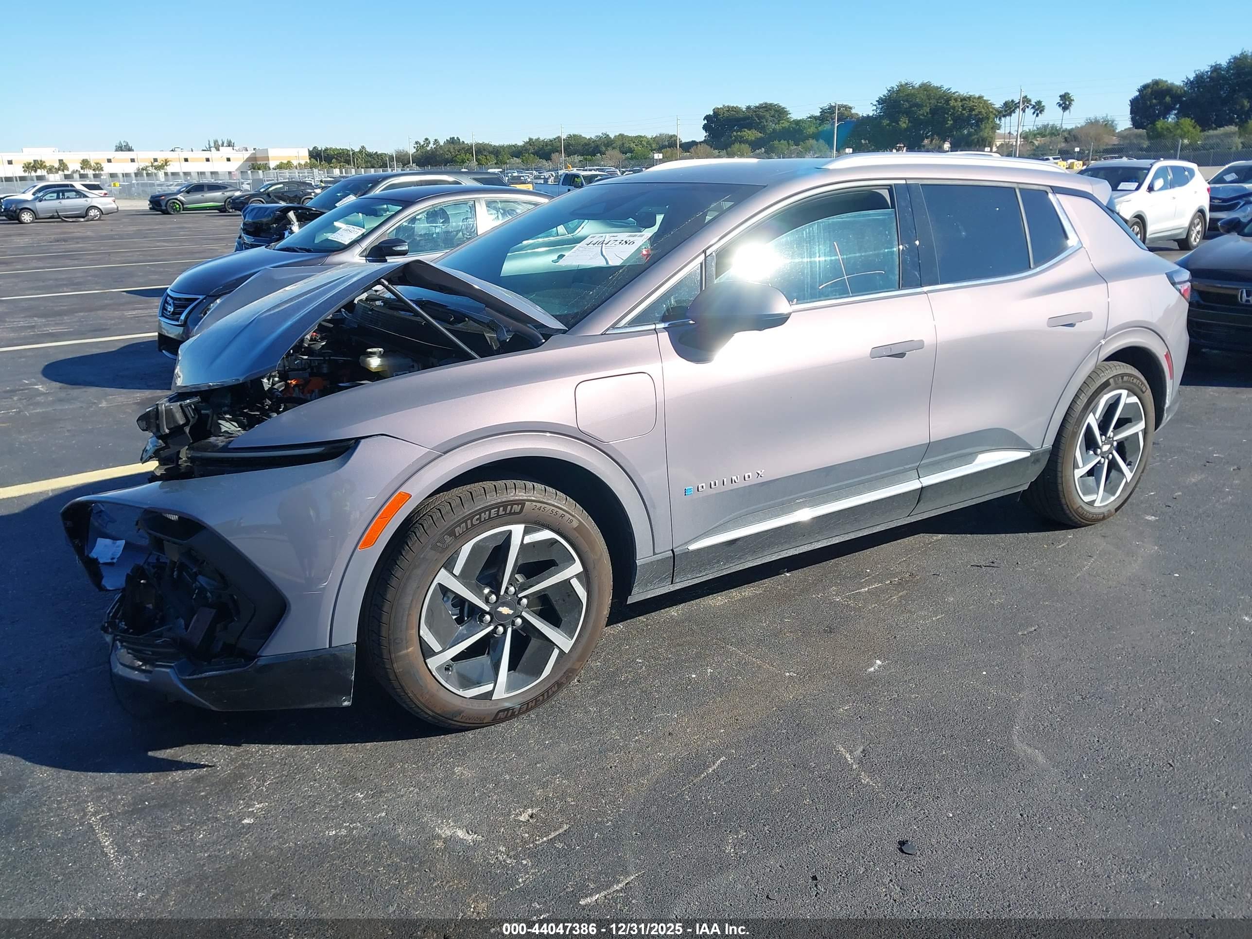 CHEVROLET EQUINOX image 2