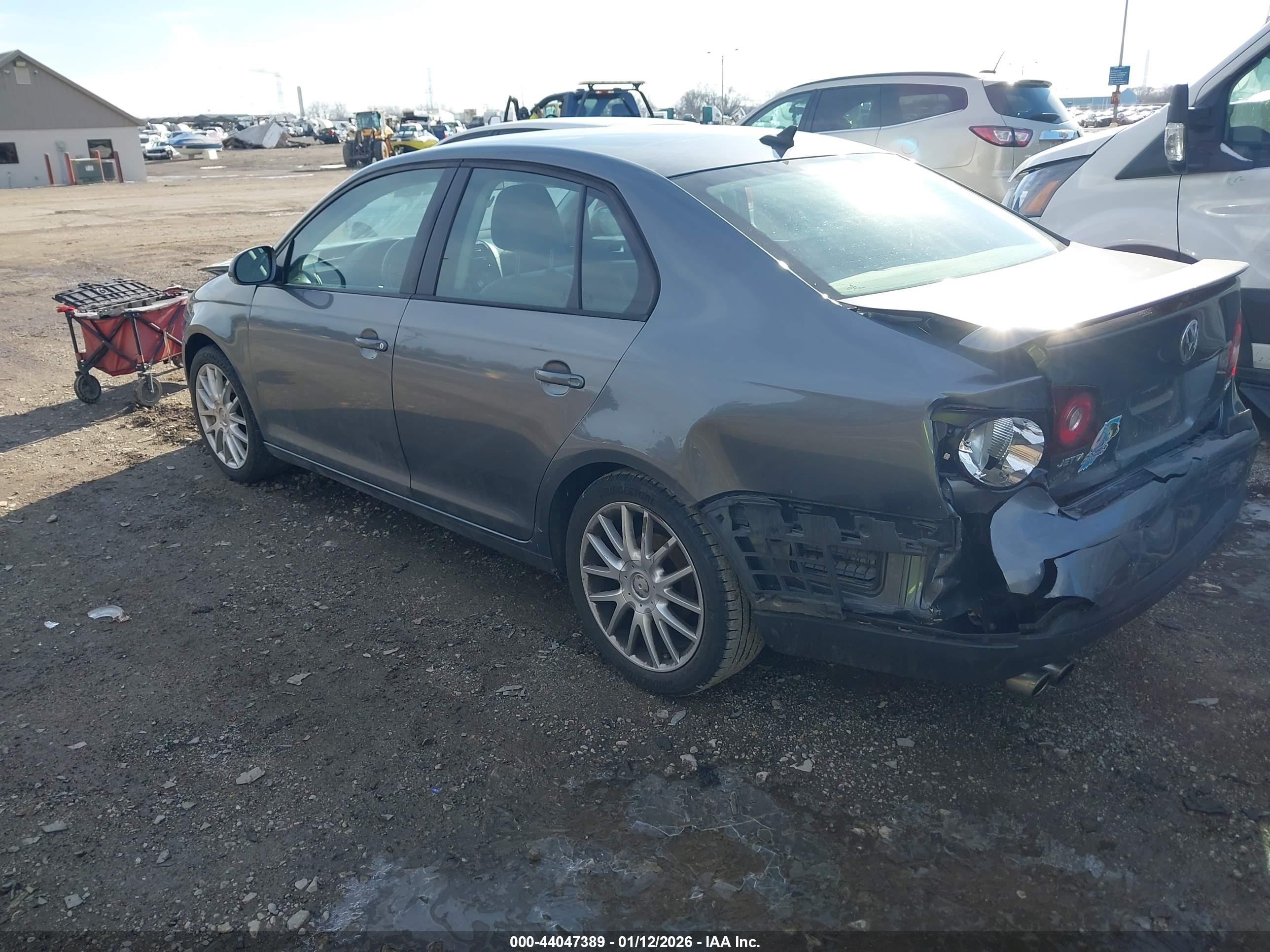 VOLKSWAGEN JETTA image 3