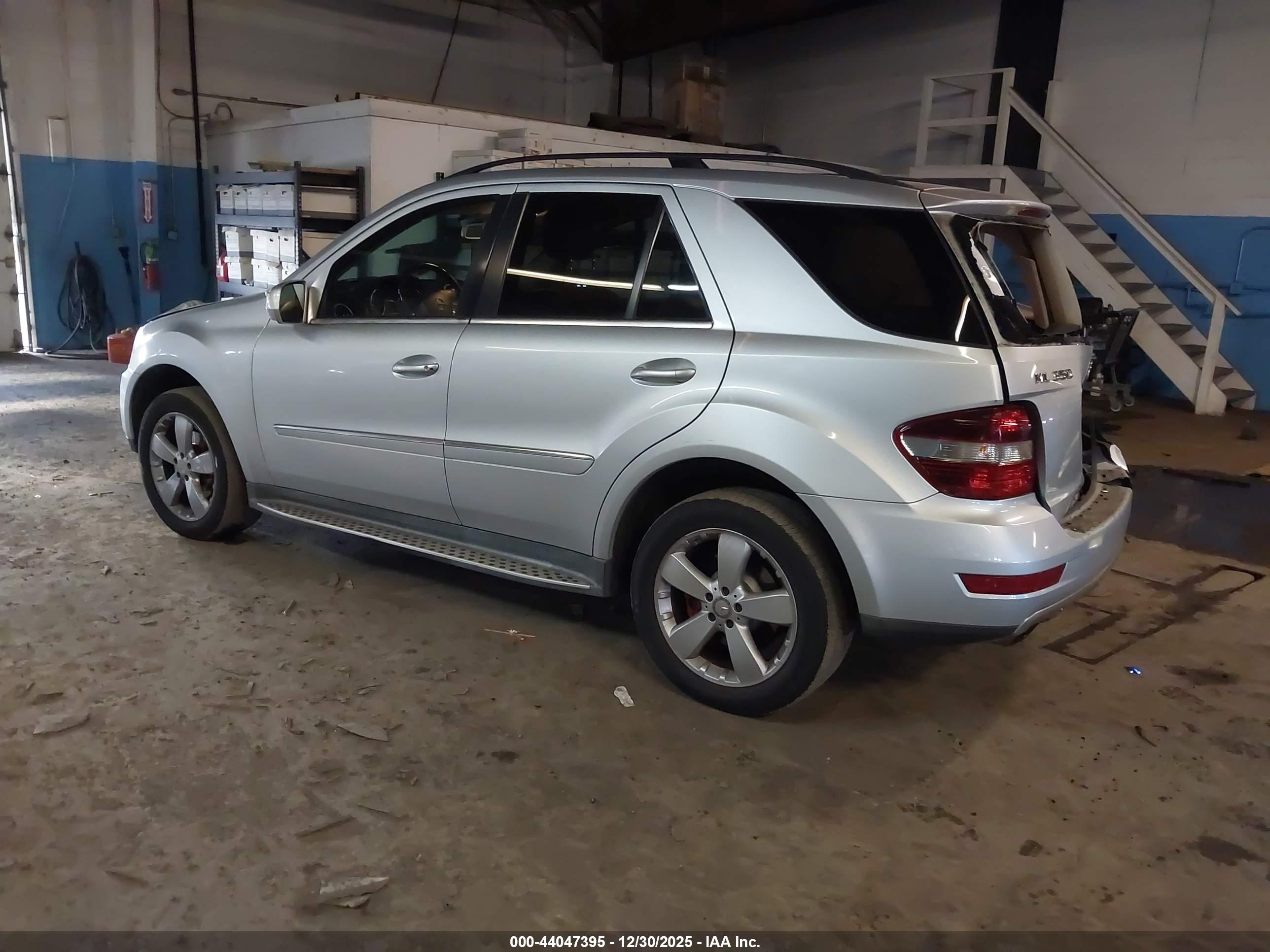 MERCEDES-BENZ ML image 3