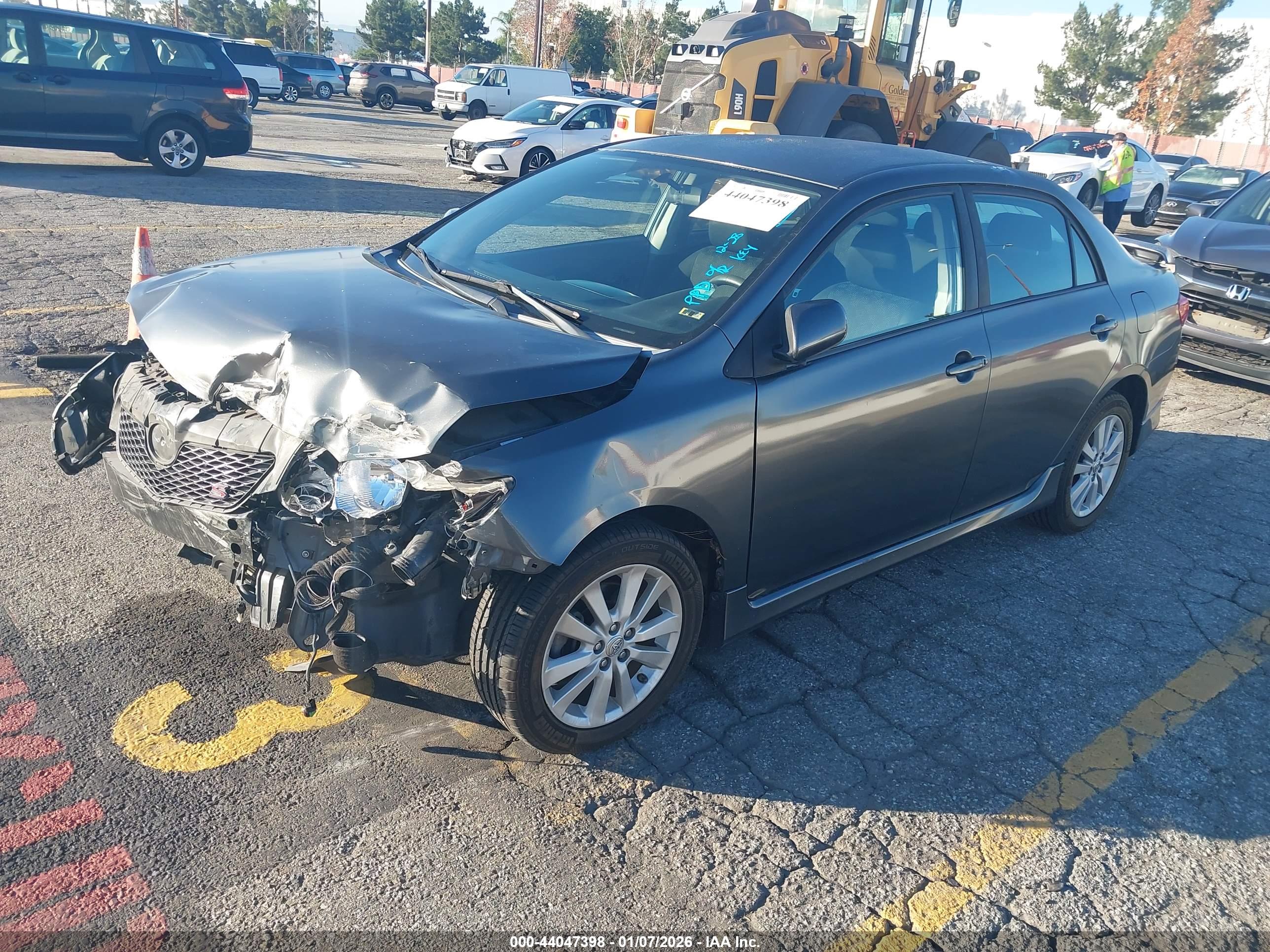TOYOTA COROLLA image 2
