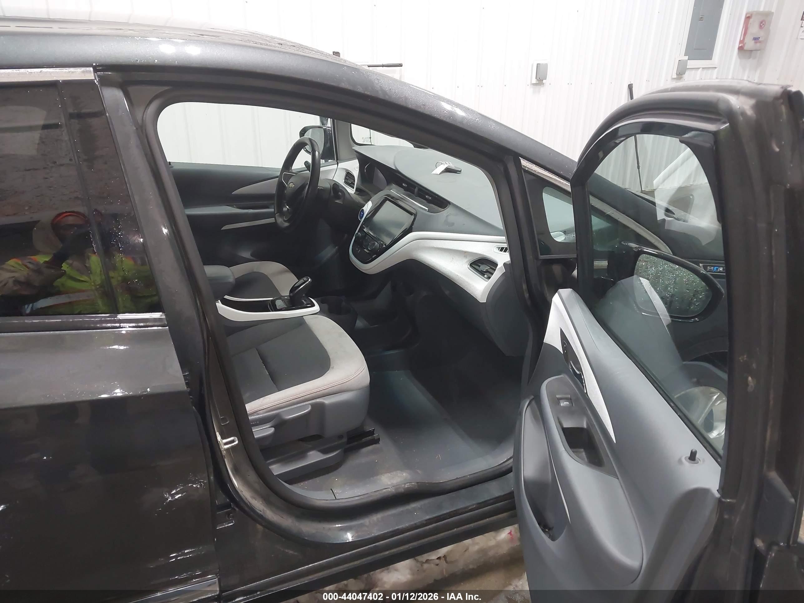 CHEVROLET BOLT image 5