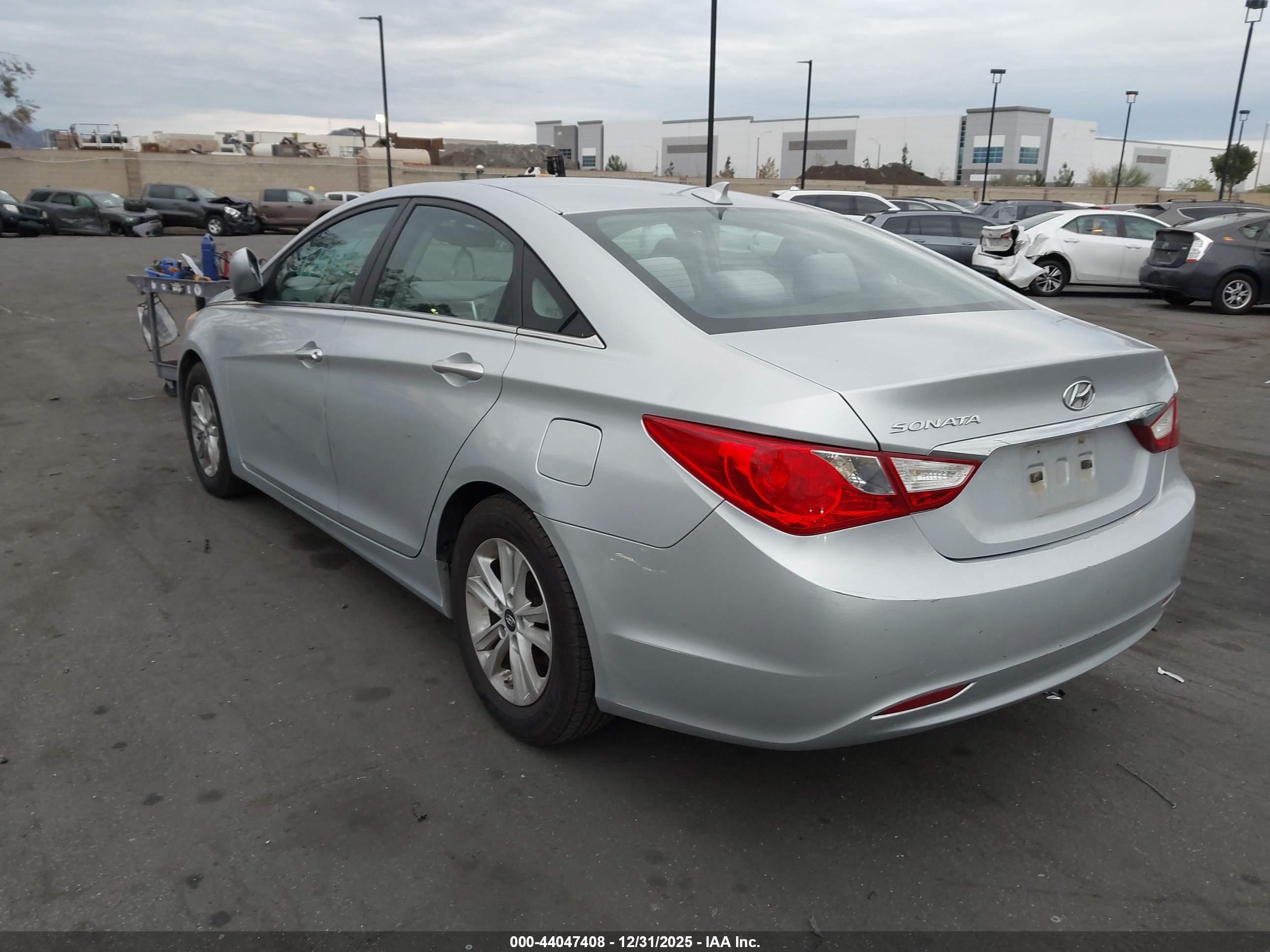 HYUNDAI SONATA image 3