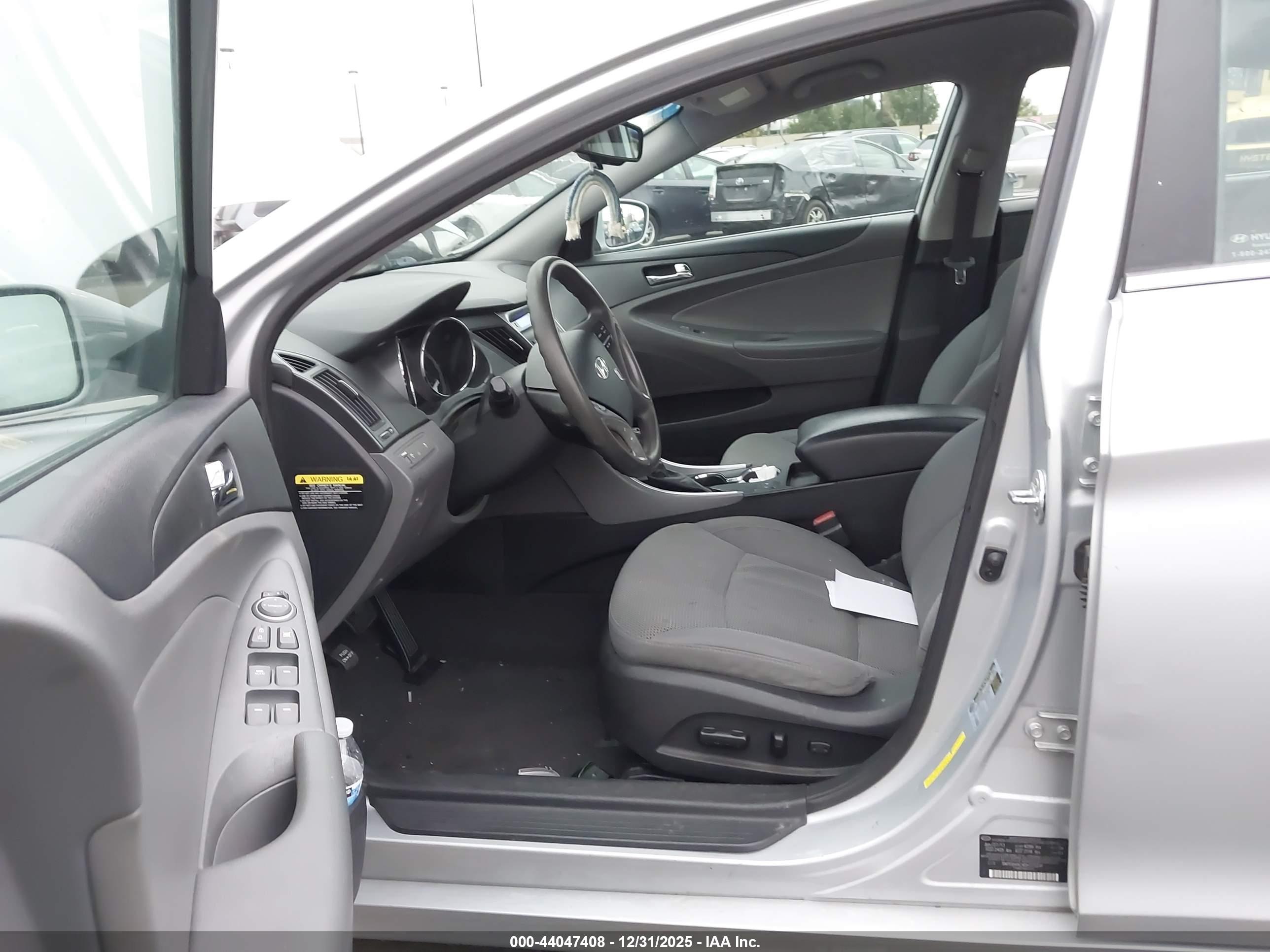 HYUNDAI SONATA image 5