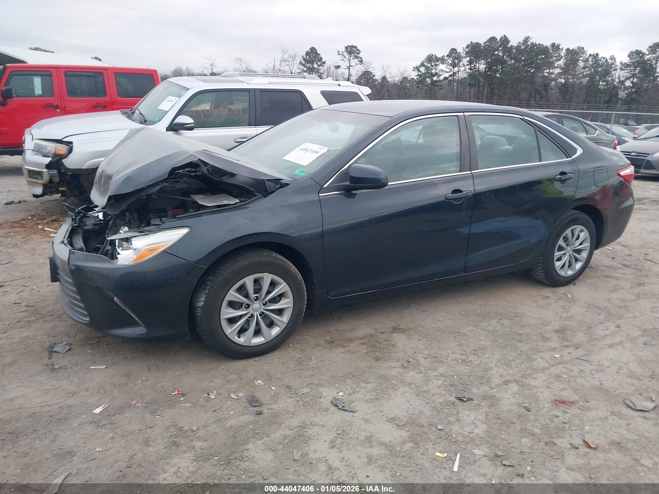 TOYOTA CAMRY image 2