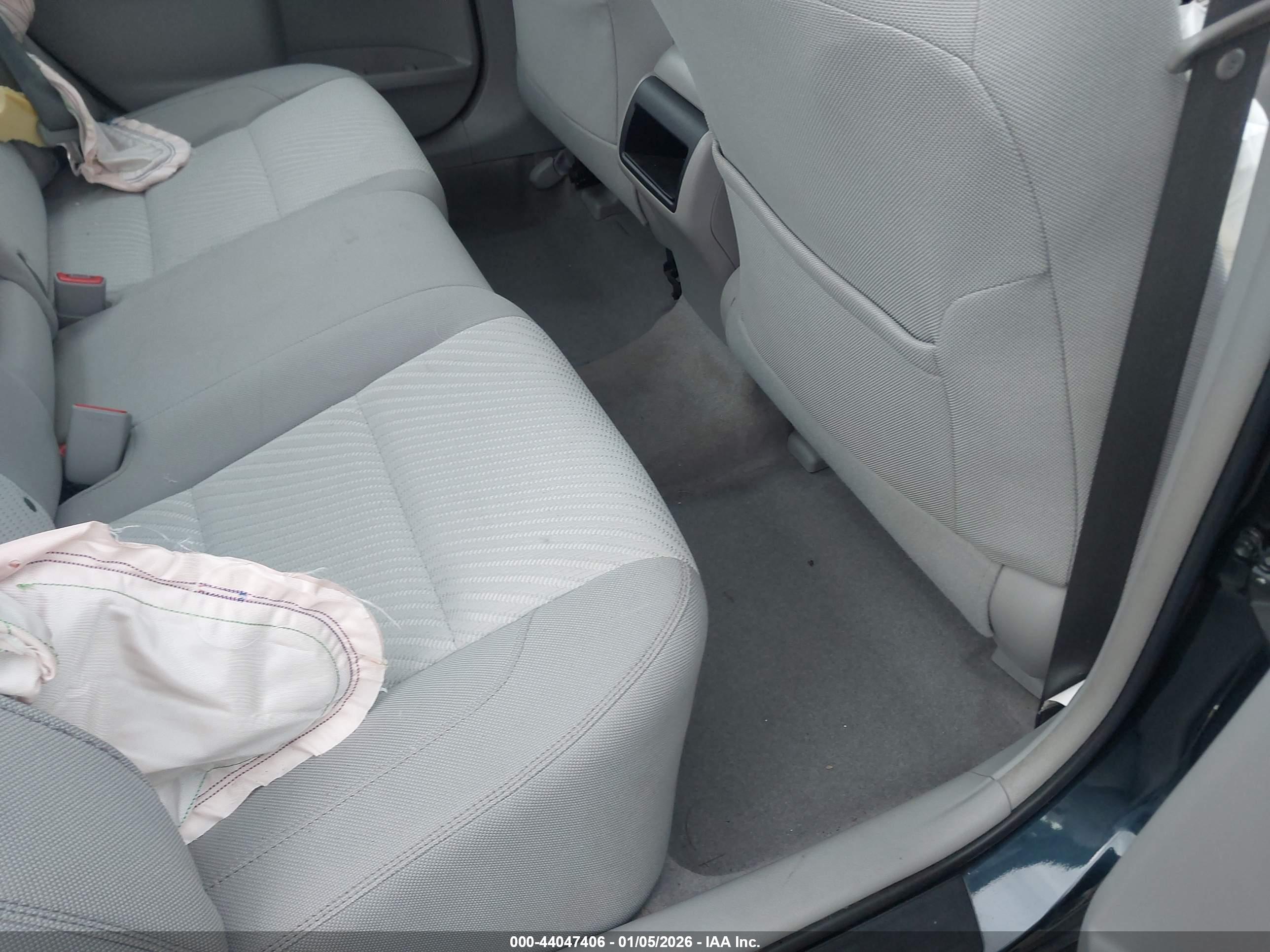 TOYOTA CAMRY image 8