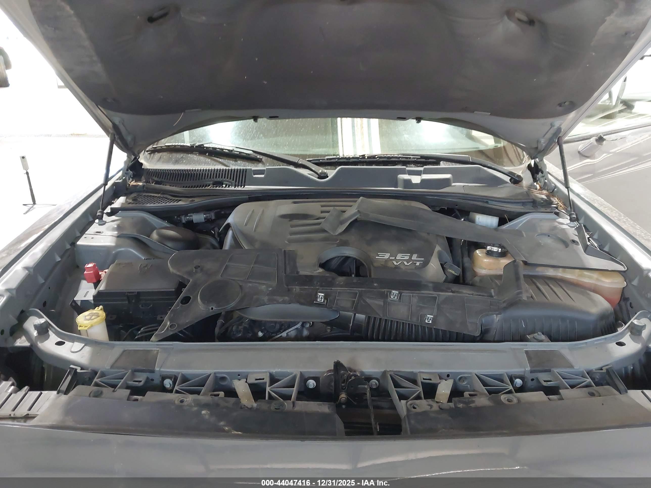 DODGE CHALLENGER image 10