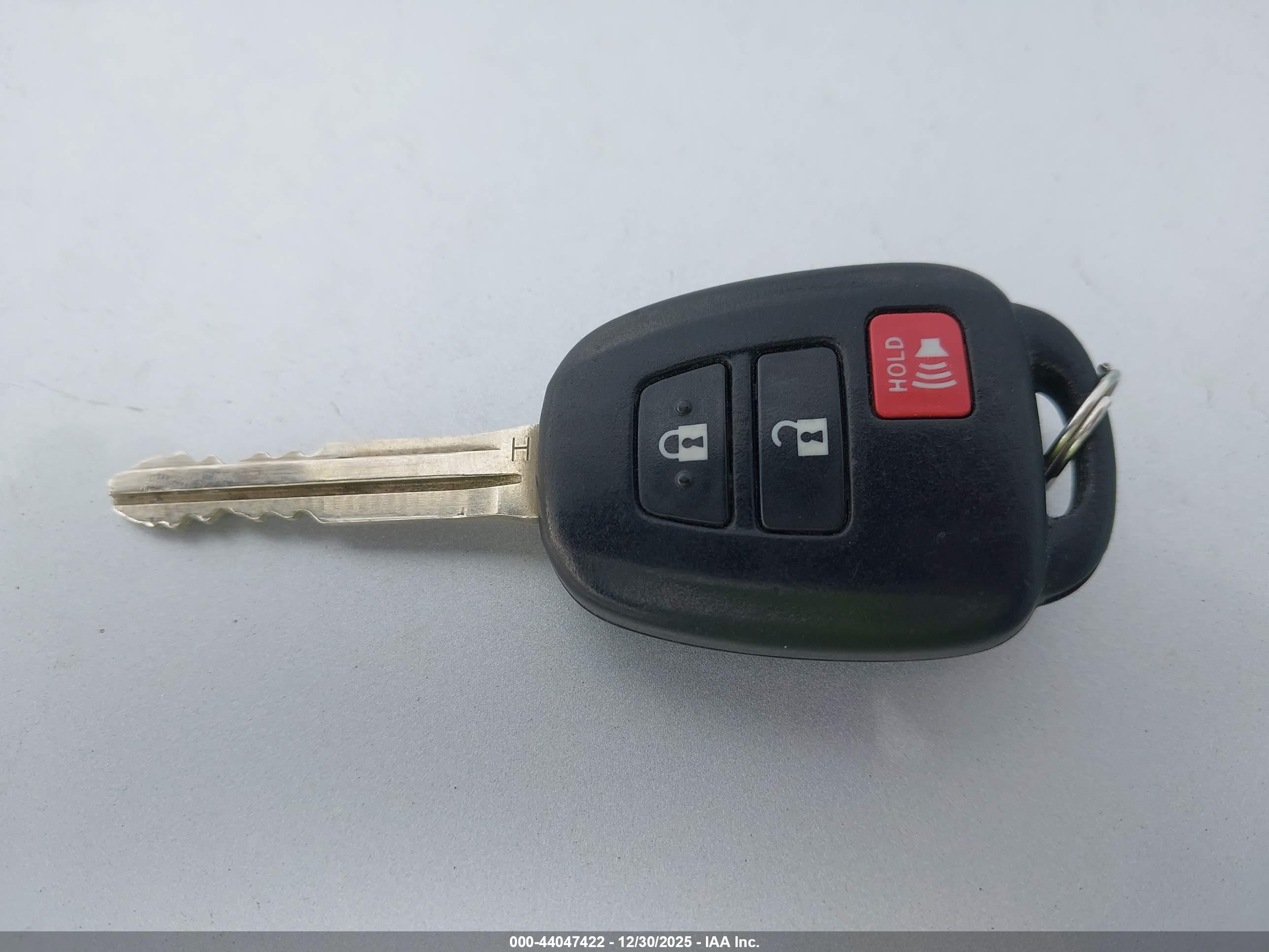 TOYOTA RAV4 image 11