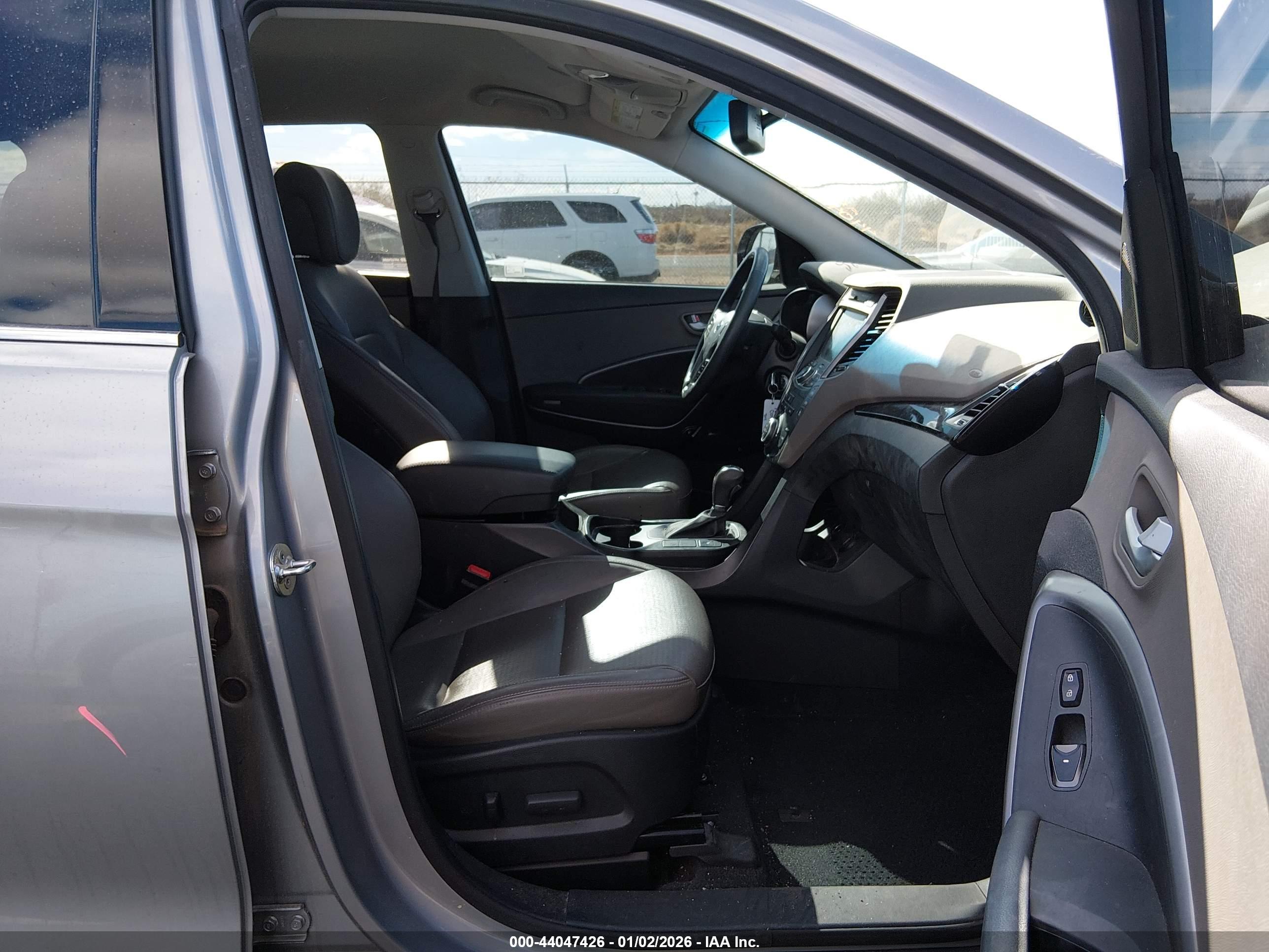 HYUNDAI SANTA image 5