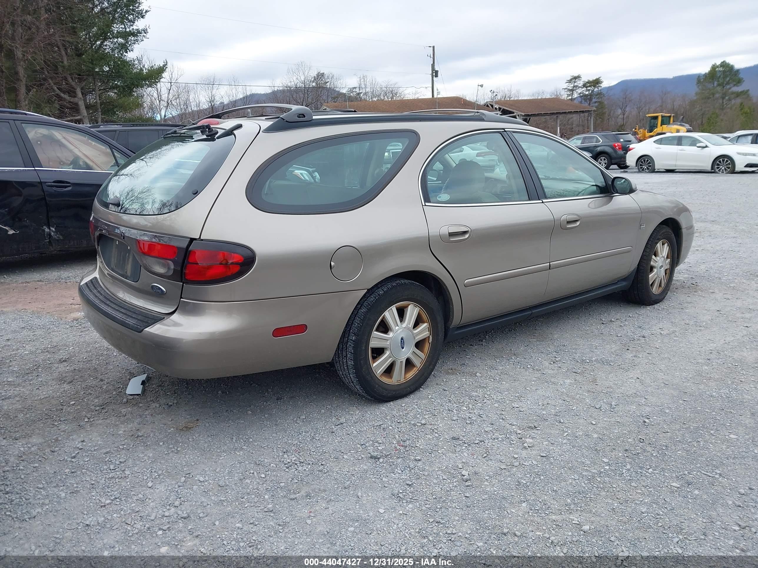 FORD TAURUS image 4