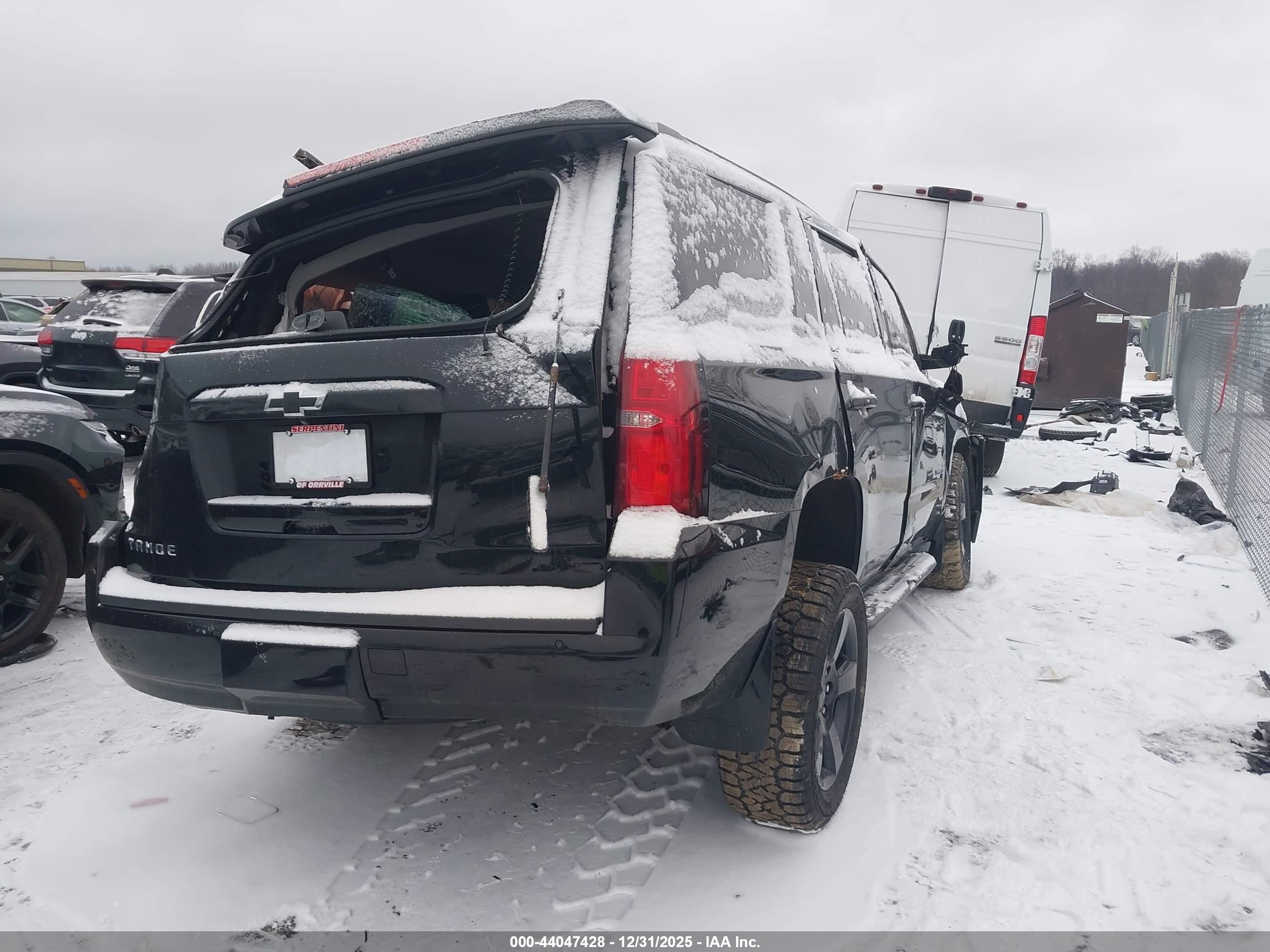 CHEVROLET TAHOE image 4