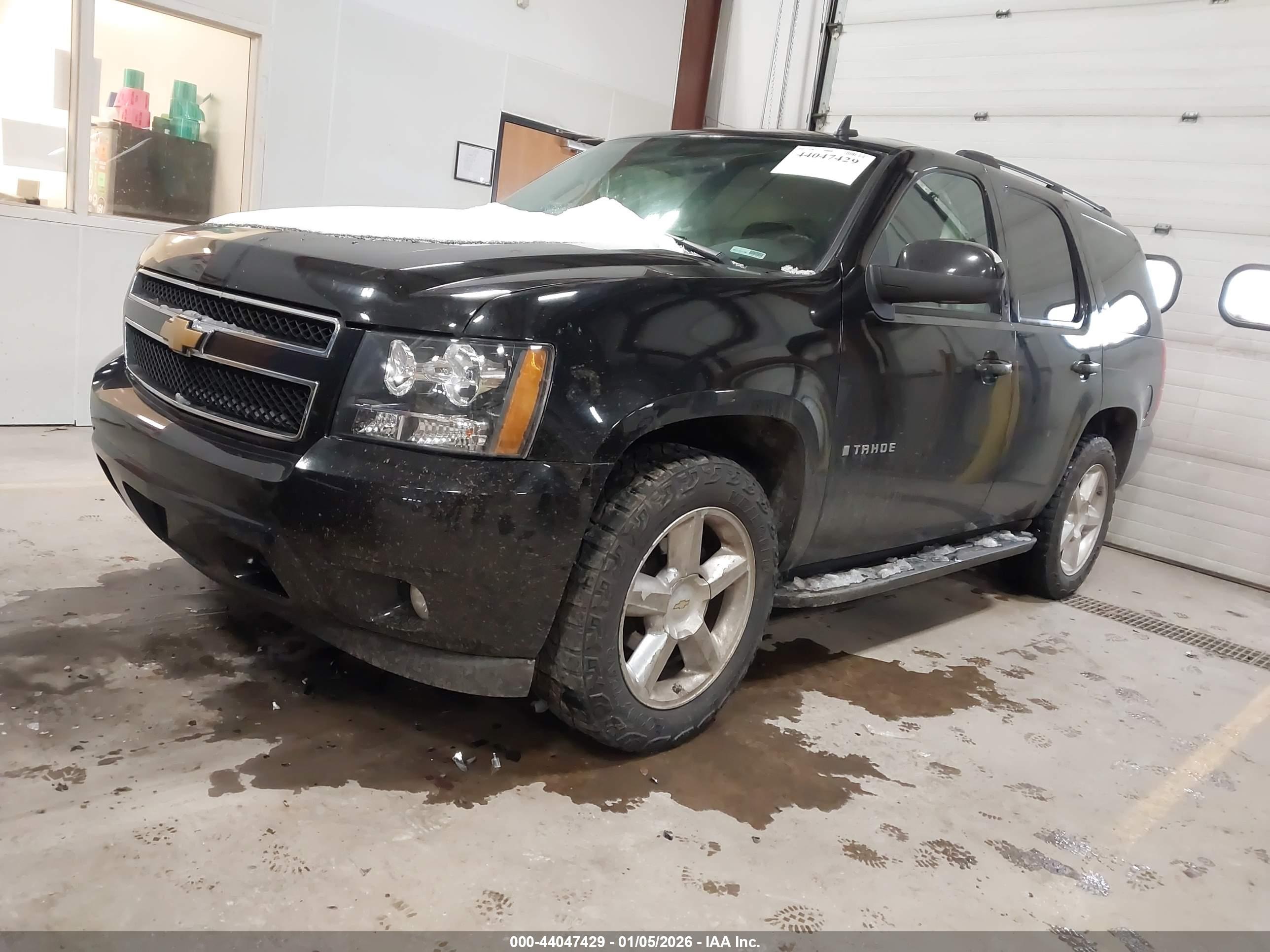 CHEVROLET TAHOE image 2