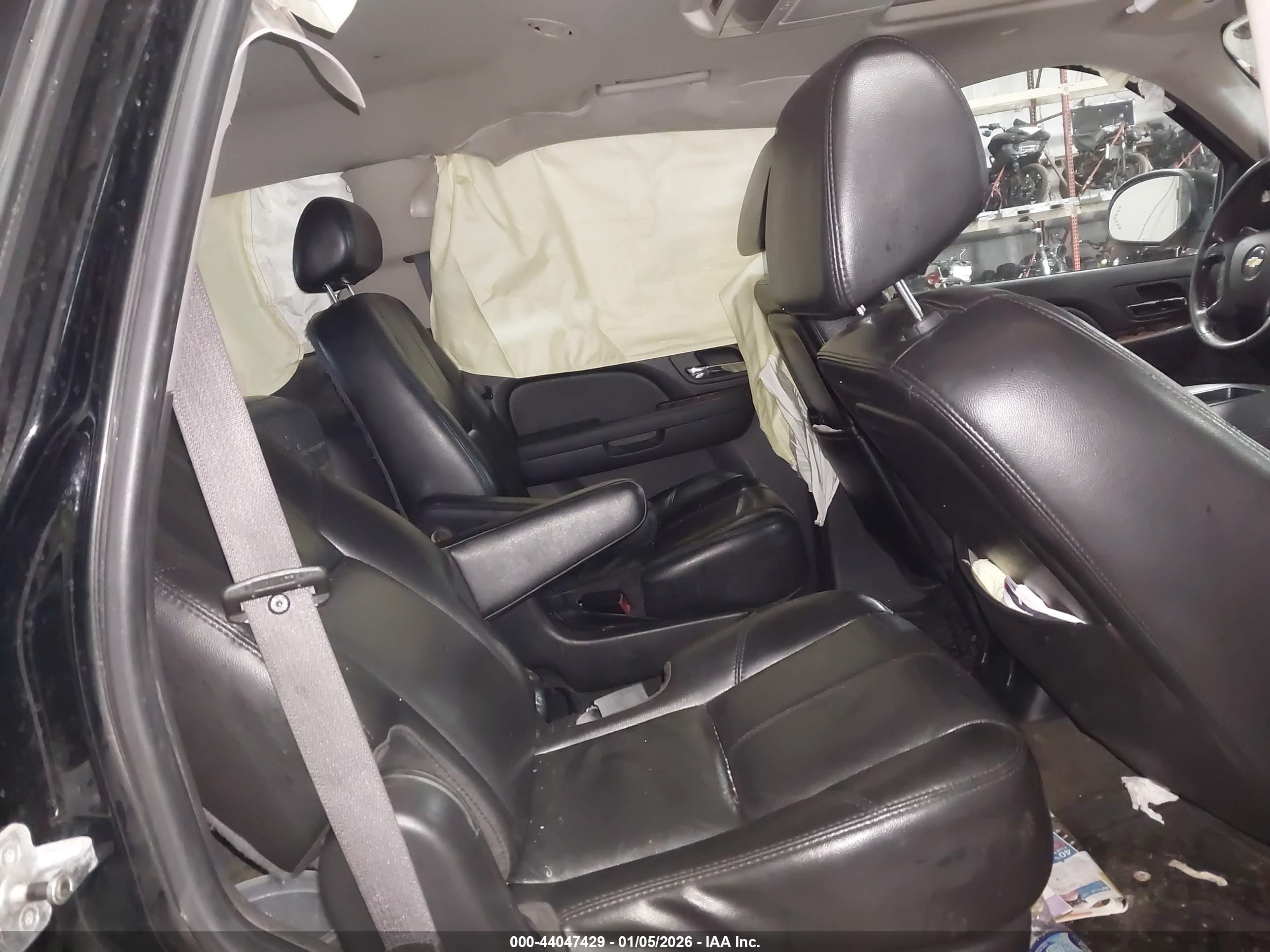 CHEVROLET TAHOE image 8