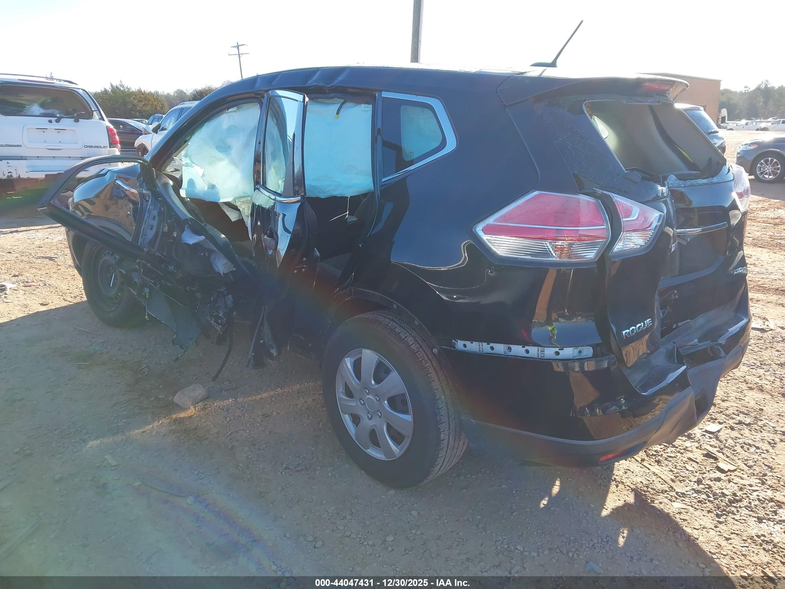 NISSAN ROGUE image 3