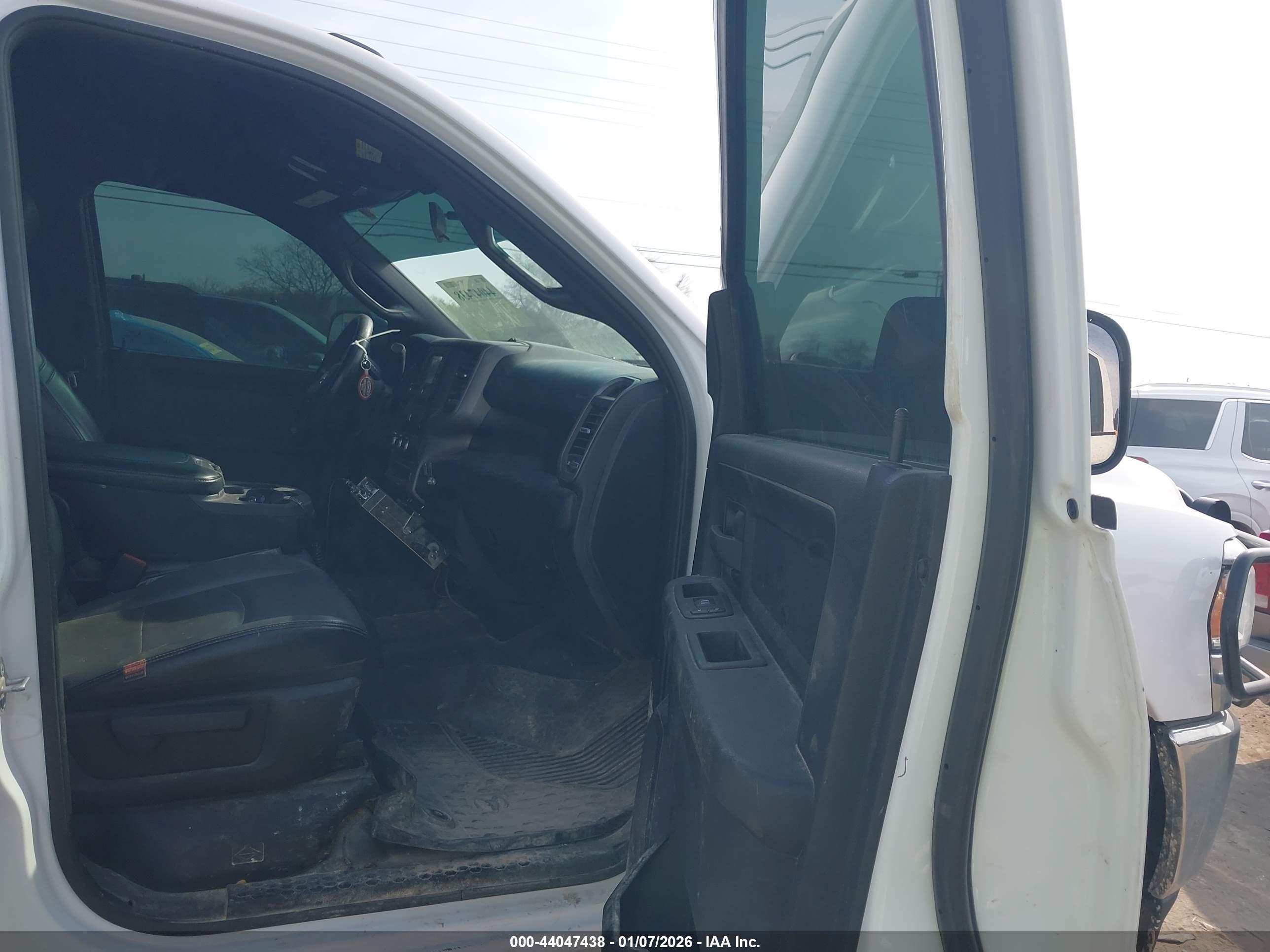 RAM 2500 image 5