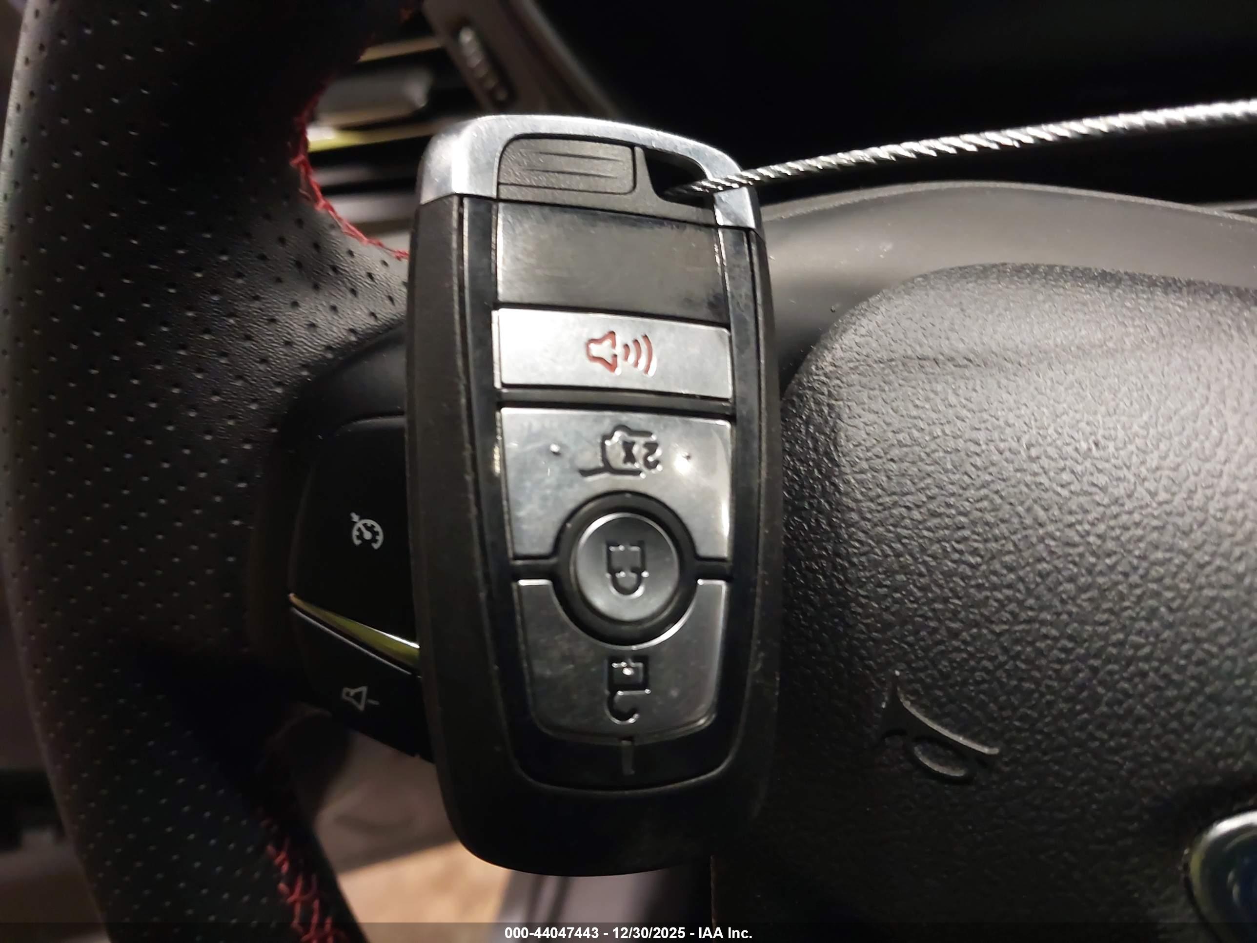 FORD ESCAPE image 11
