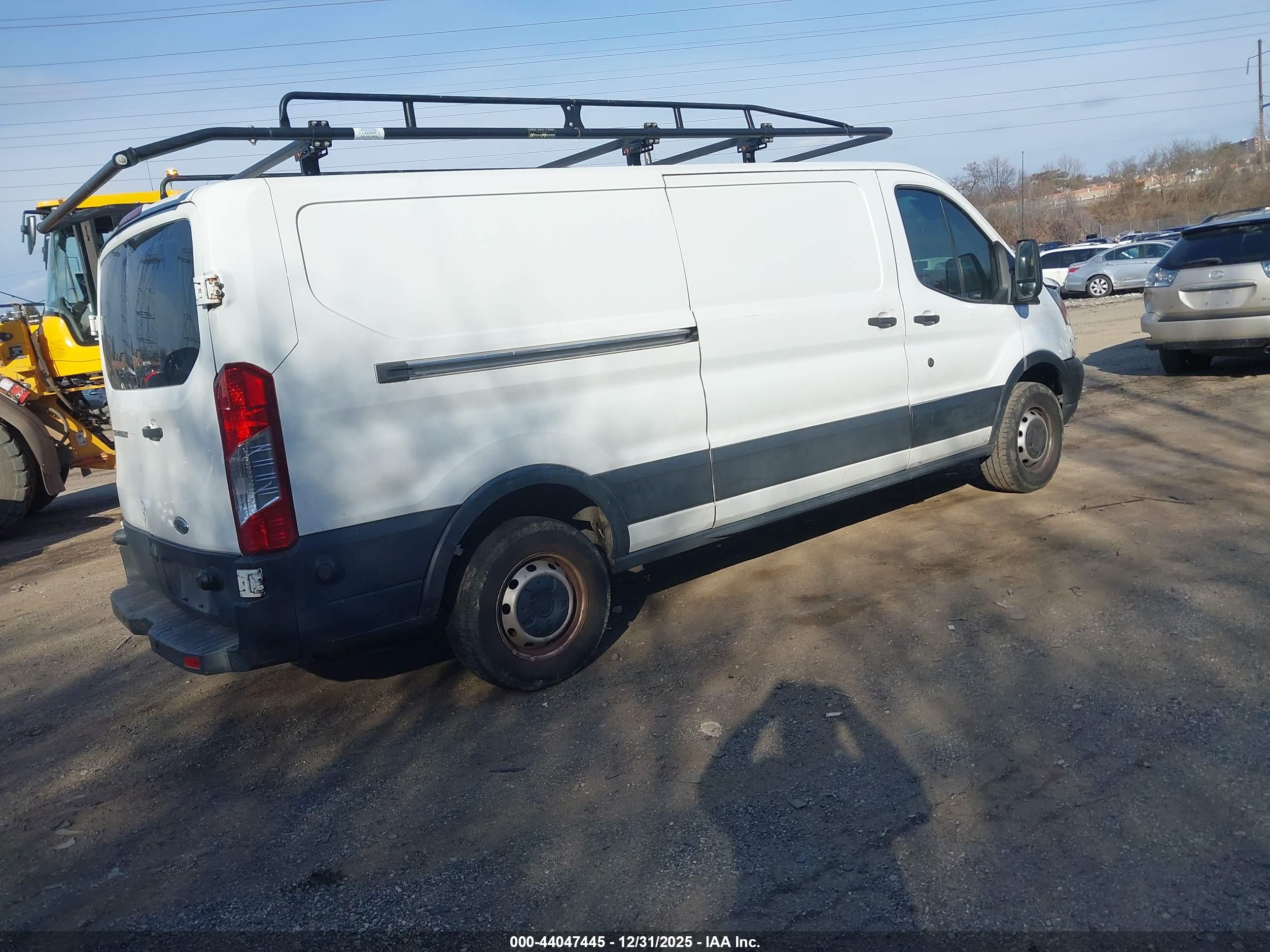 FORD TRANSIT-250 image 4