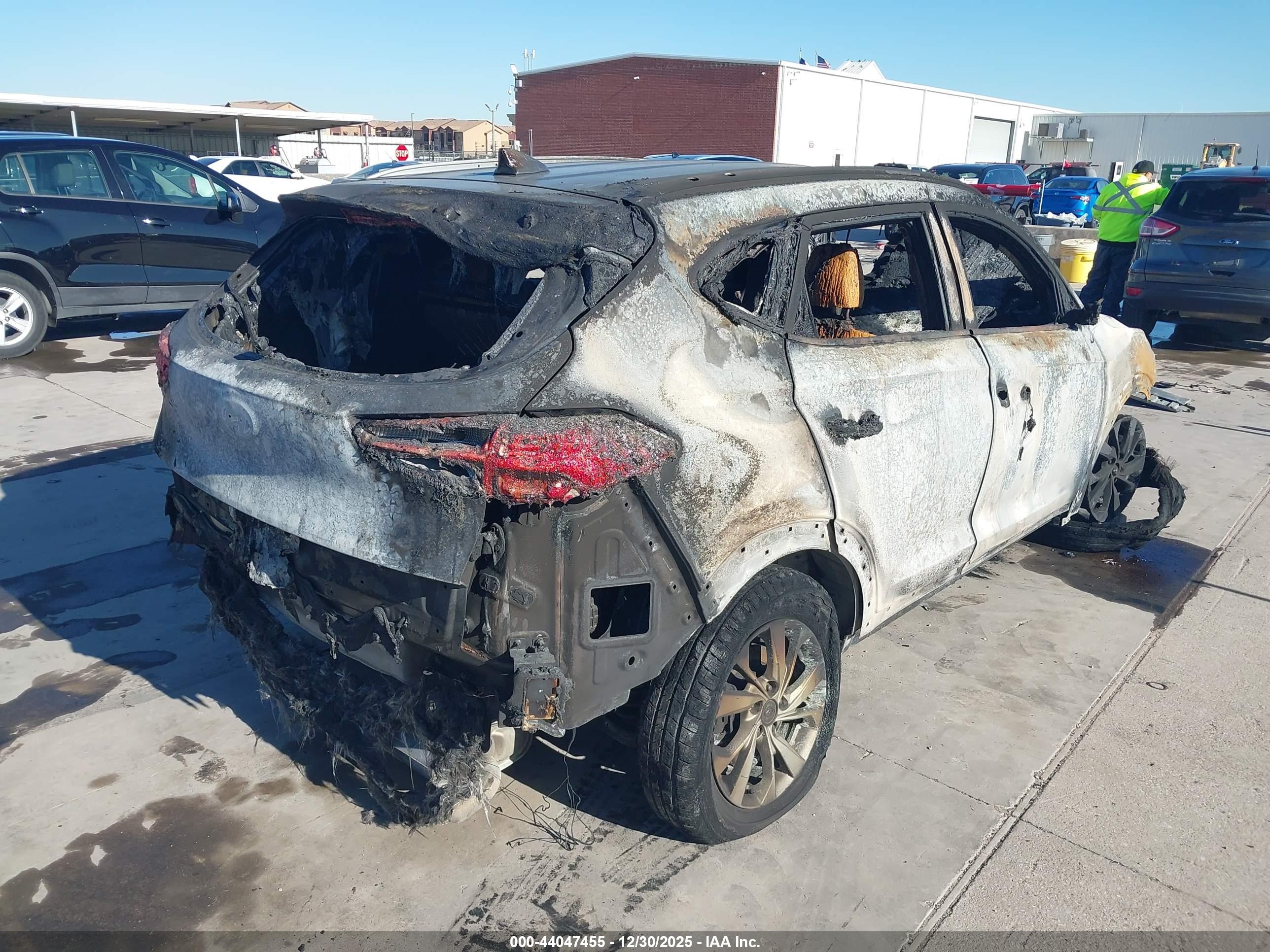 HYUNDAI TUCSON image 4