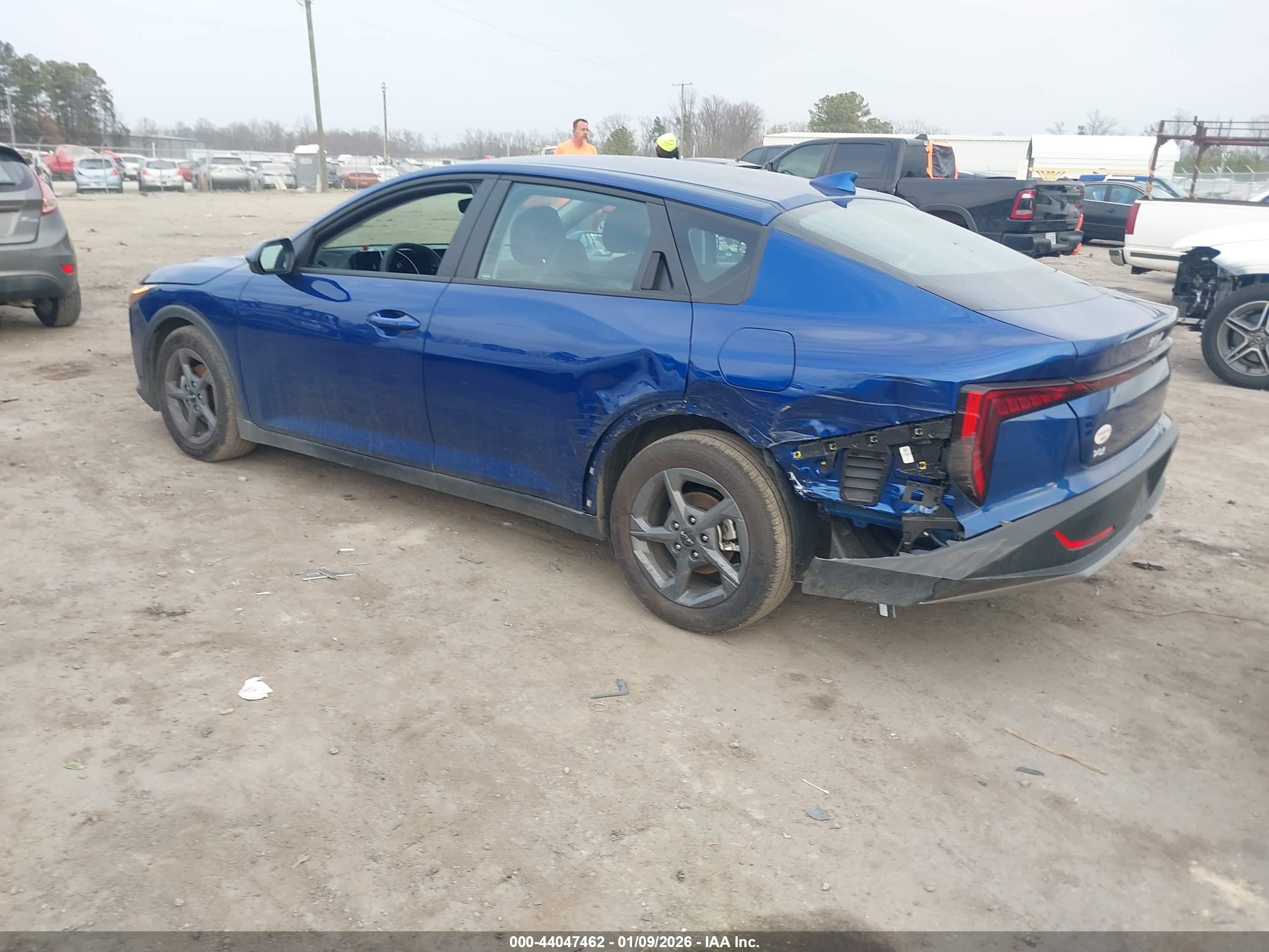 KIA K4 image 3