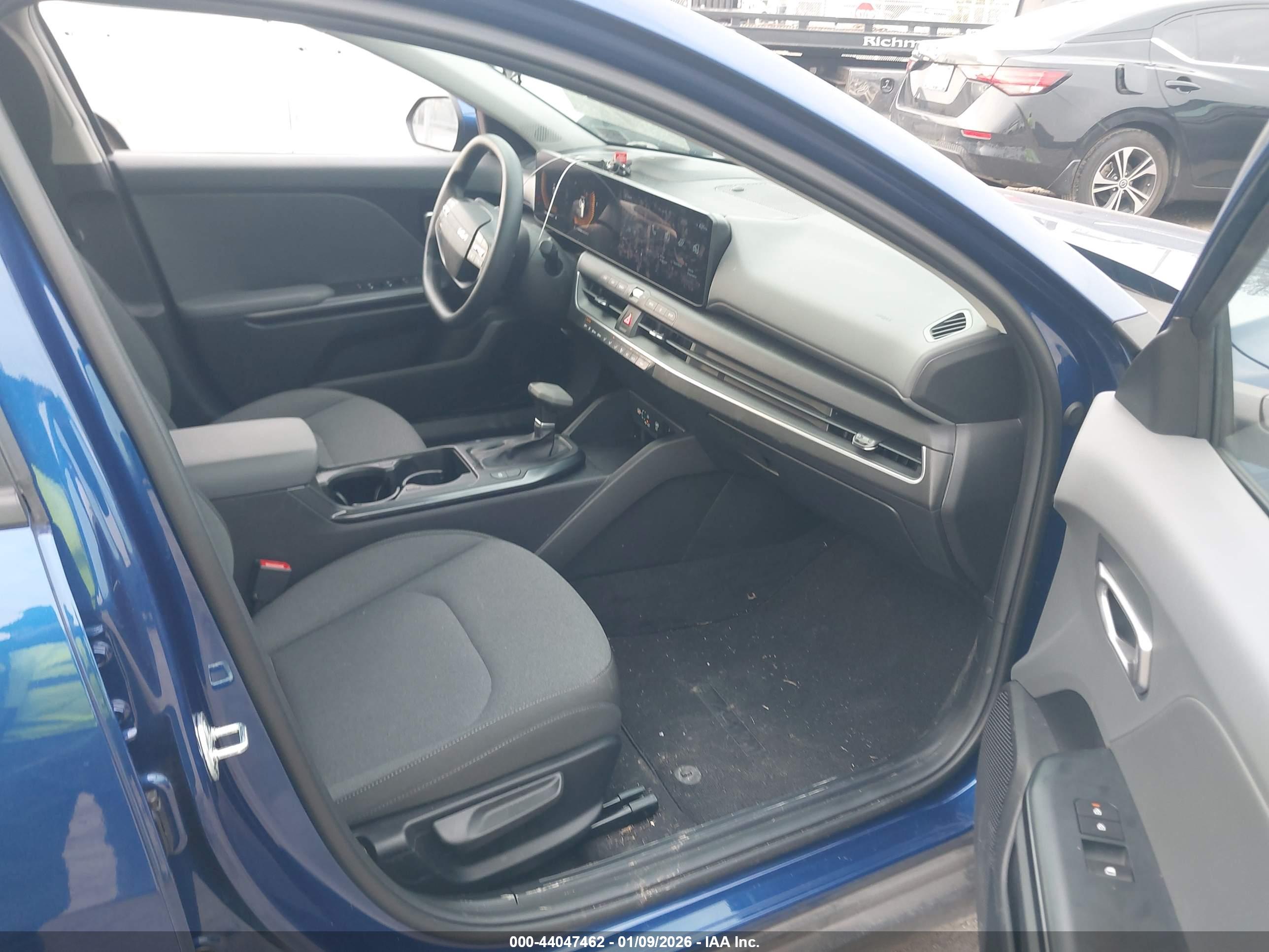 KIA K4 image 5
