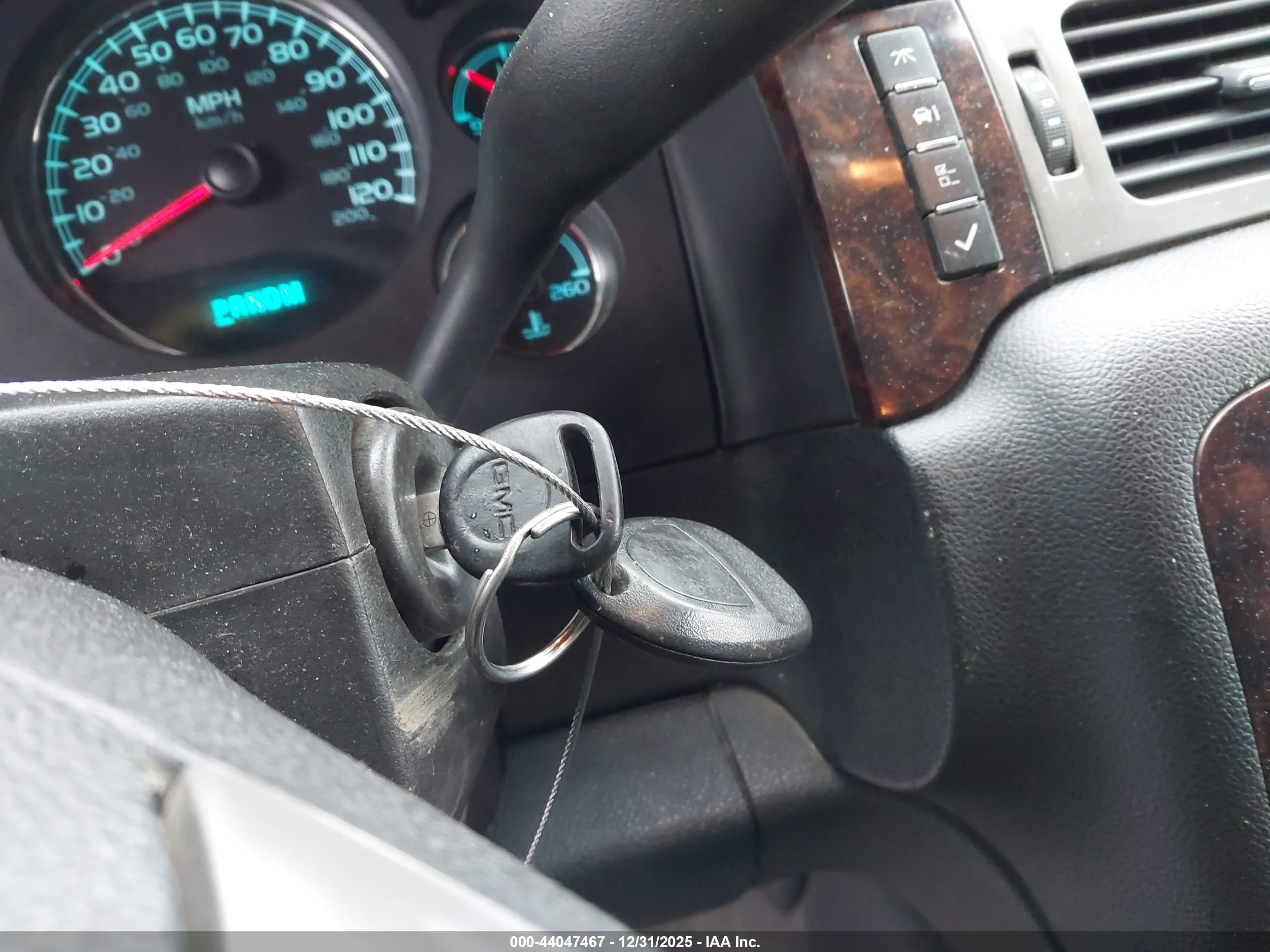 GMC YUKON image 11