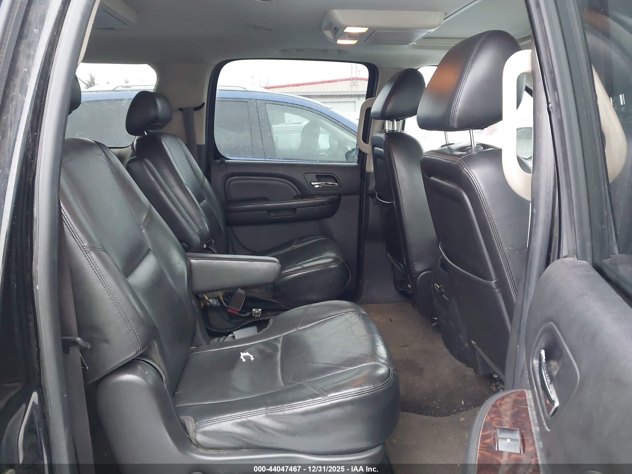GMC YUKON image 8