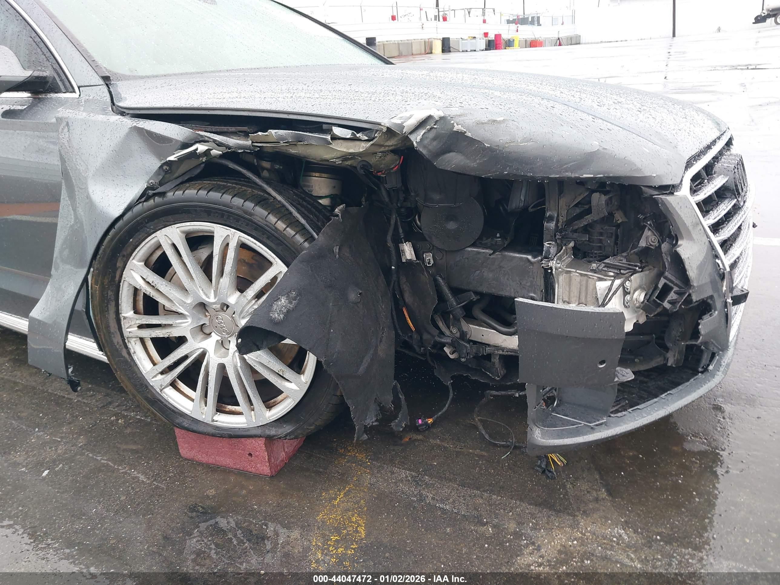 AUDI A8 image 6