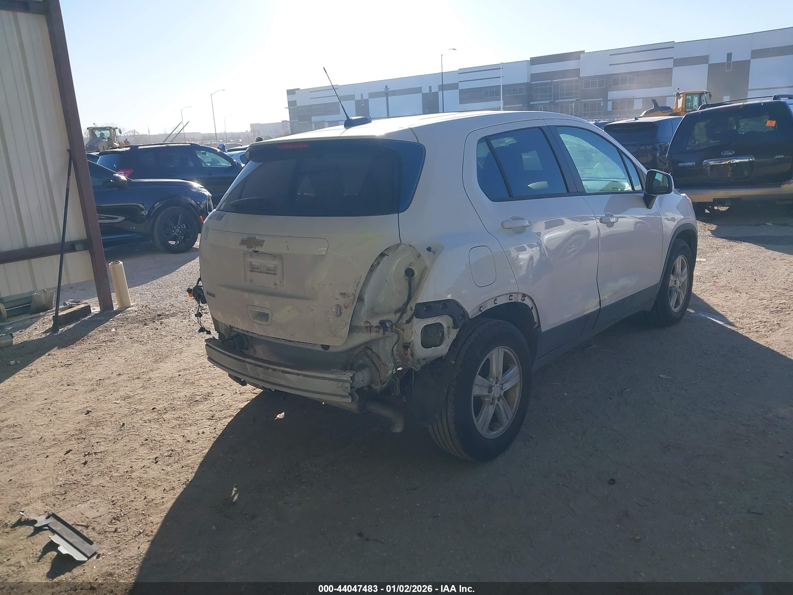 CHEVROLET TRAX image 4