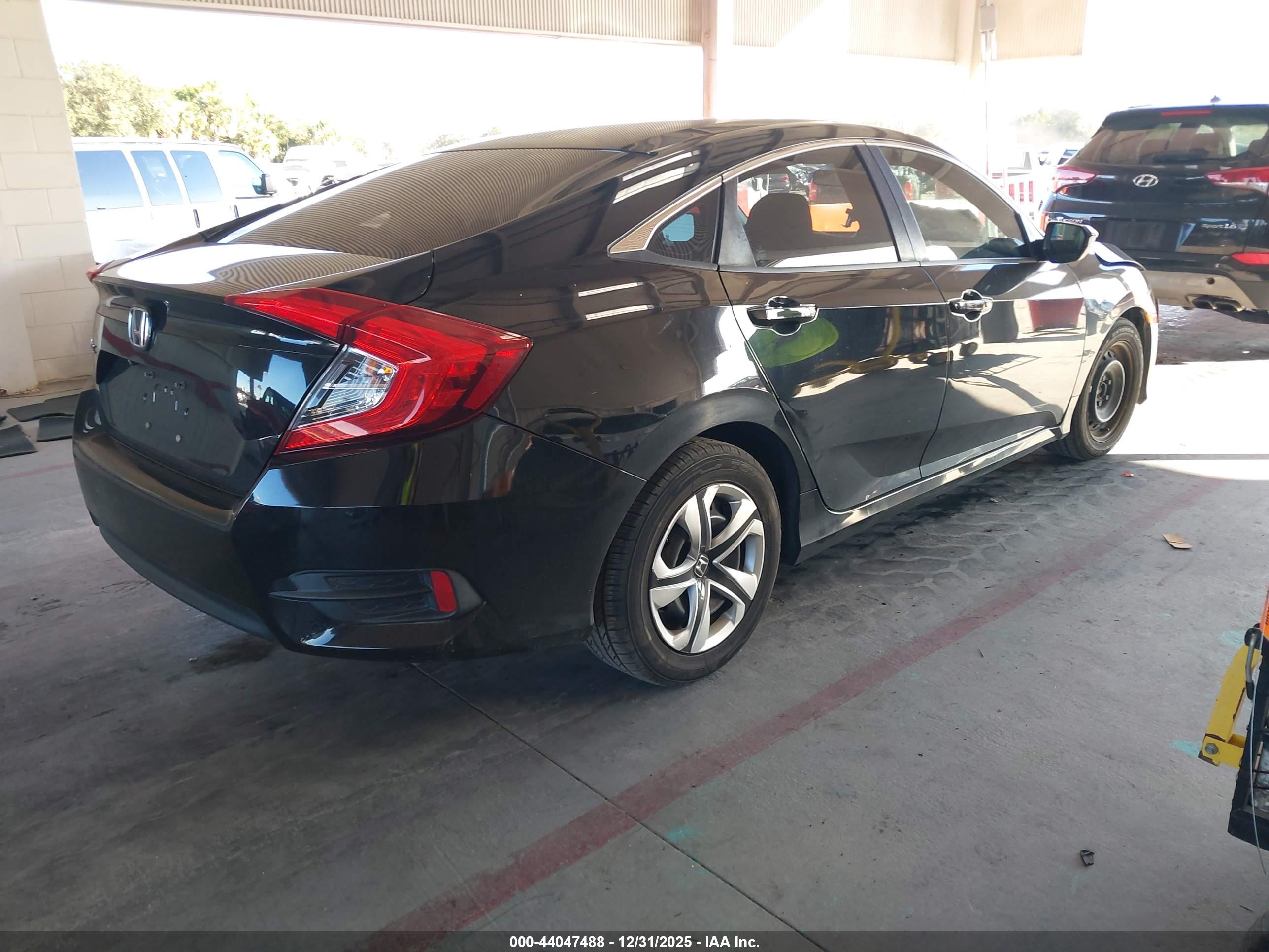 HONDA CIVIC image 4