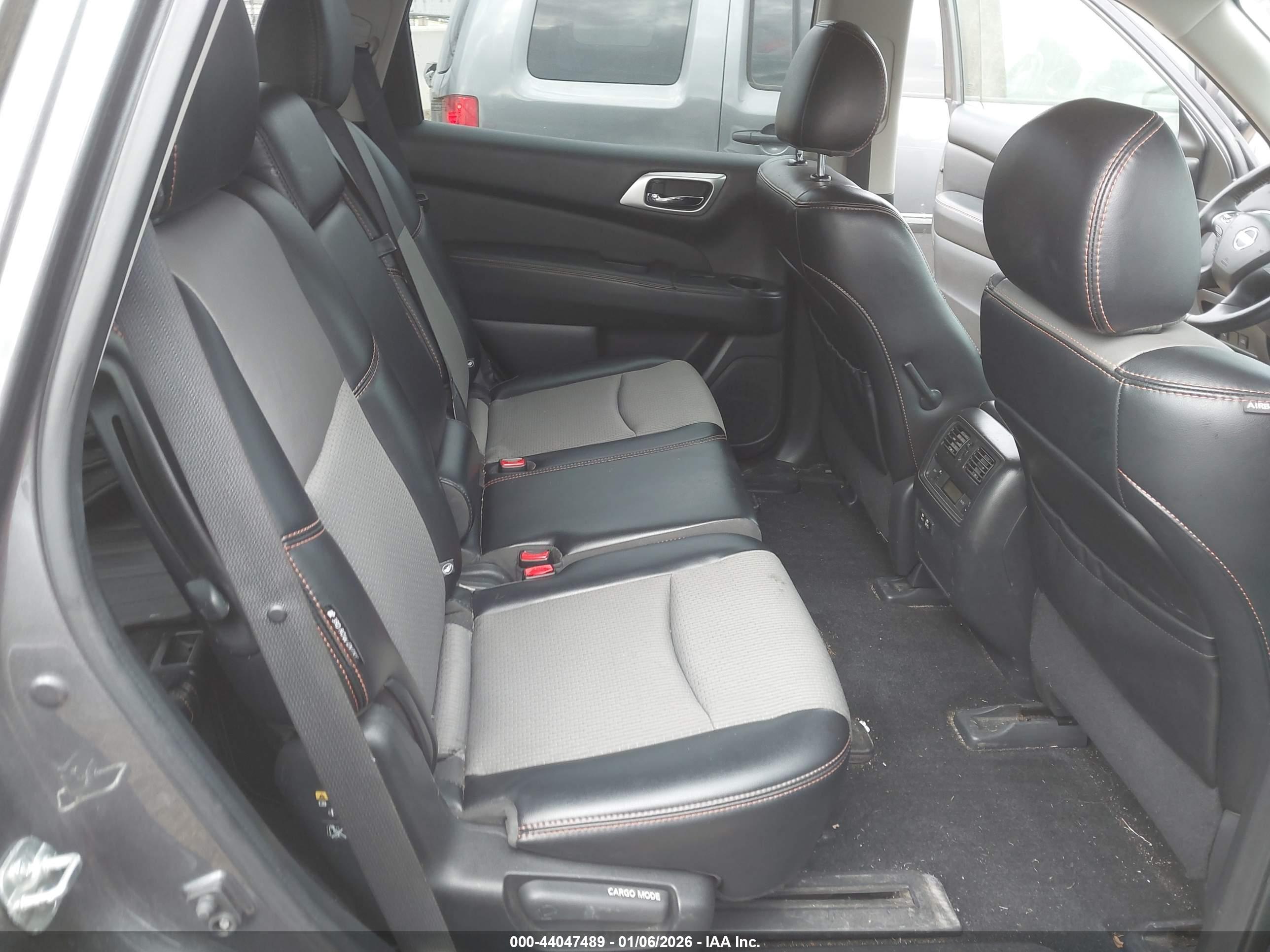 NISSAN PATHFINDER image 8