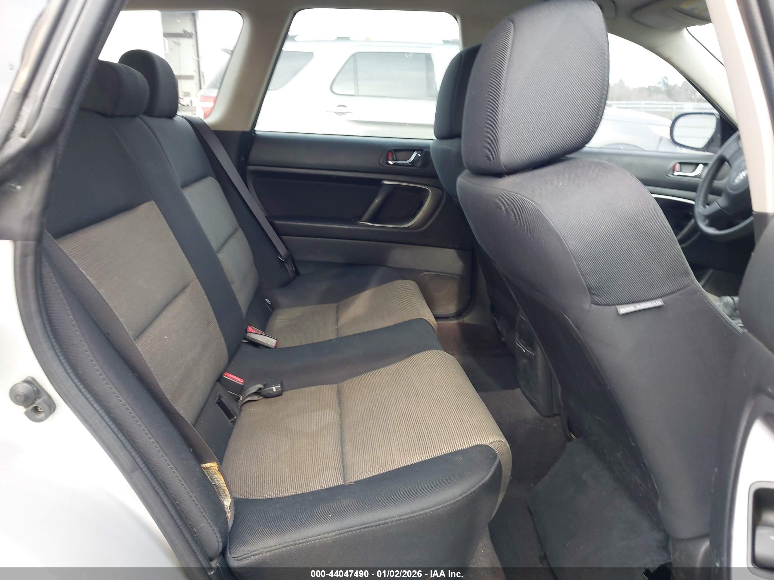 SUBARU LEGACY image 8