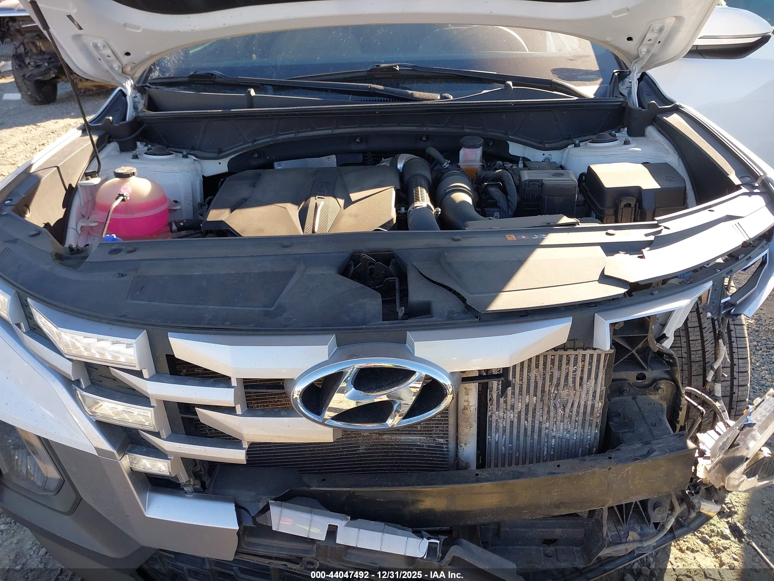 HYUNDAI SANTA image 10